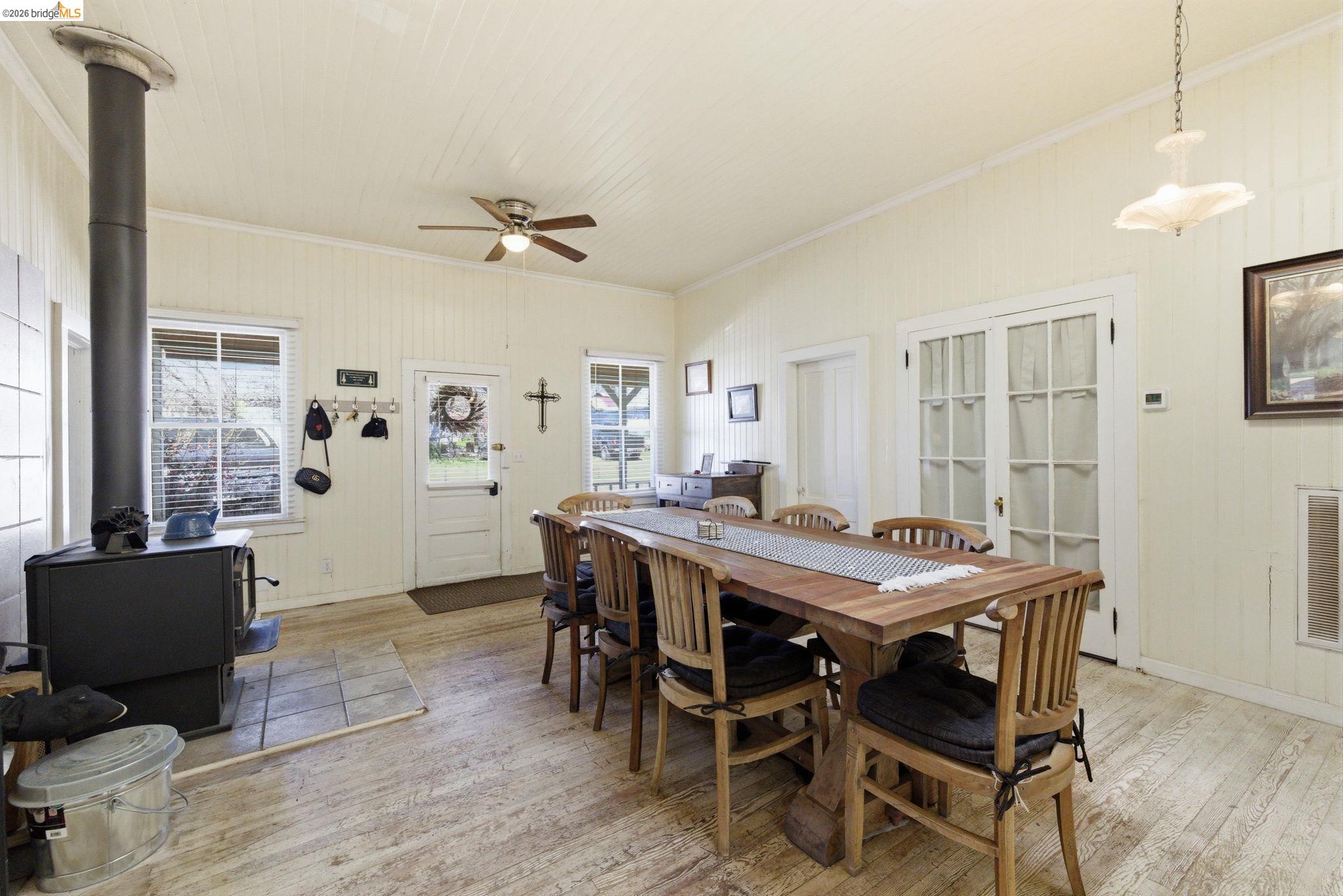 Detail Gallery Image 10 of 30 For 18445 Oak St, Tuolumne,  CA 95379 - 3 Beds | 2 Baths