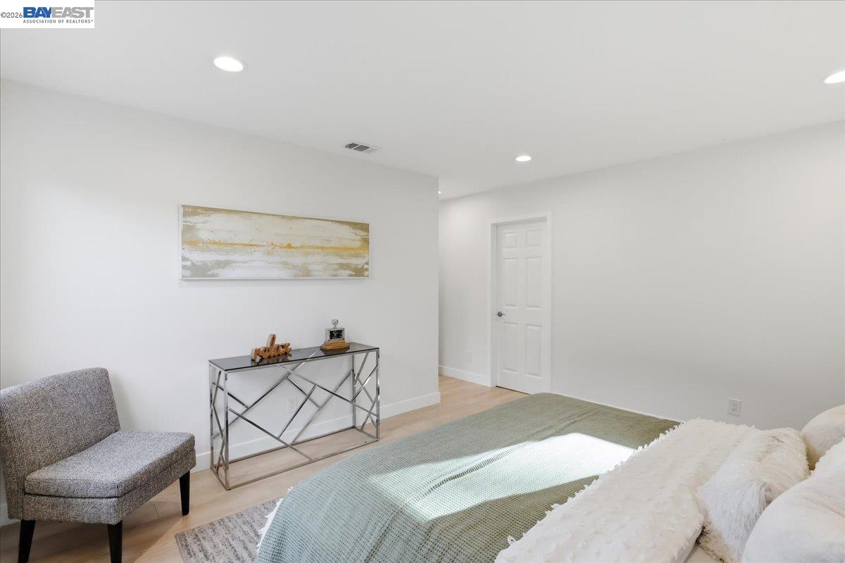 Detail Gallery Image 18 of 46 For 4519 Edwards Ln, Castro Valley,  CA 94546 - 6 Beds | 4/1 Baths