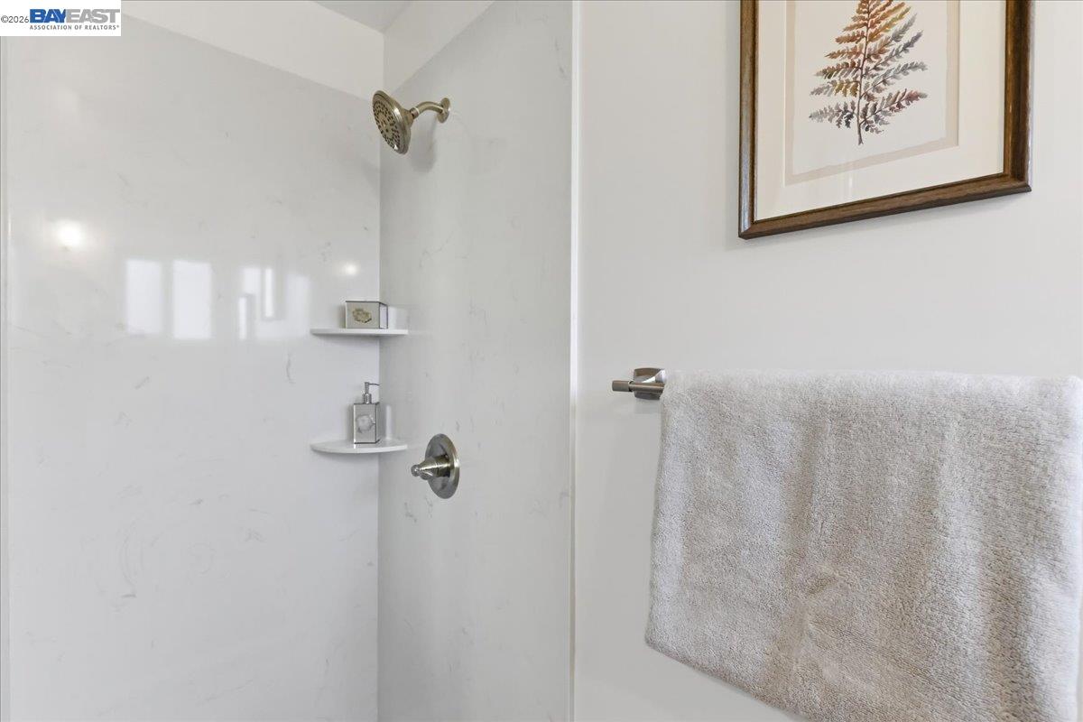 Detail Gallery Image 26 of 46 For 4519 Edwards Ln, Castro Valley,  CA 94546 - 6 Beds | 4/1 Baths