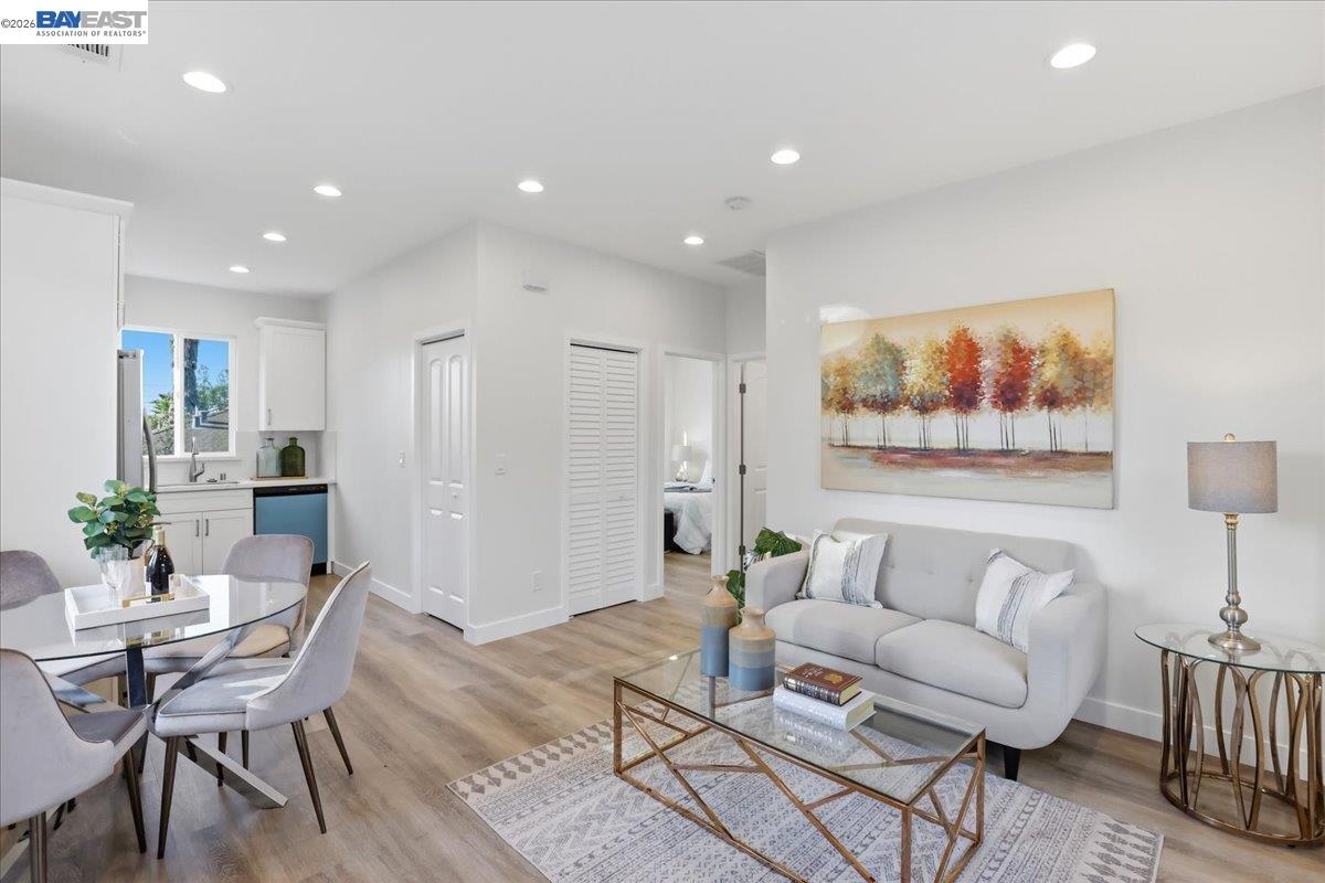 Detail Gallery Image 30 of 46 For 4519 Edwards Ln, Castro Valley,  CA 94546 - 6 Beds | 4/1 Baths