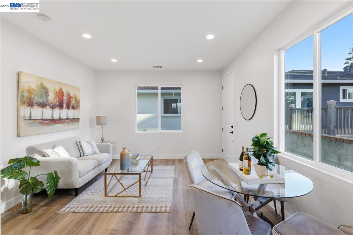 Detail Gallery Image 32 of 46 For 4519 Edwards Ln, Castro Valley,  CA 94546 - 6 Beds | 4/1 Baths