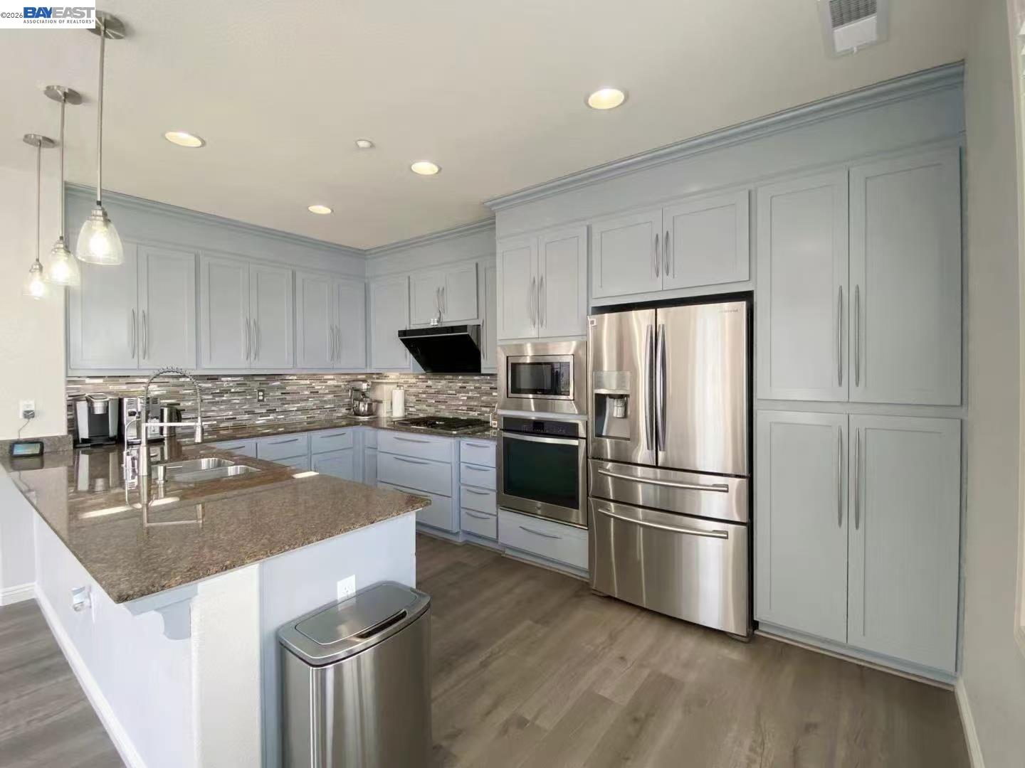 Photo #3: 41127903 Listing: Photo #3