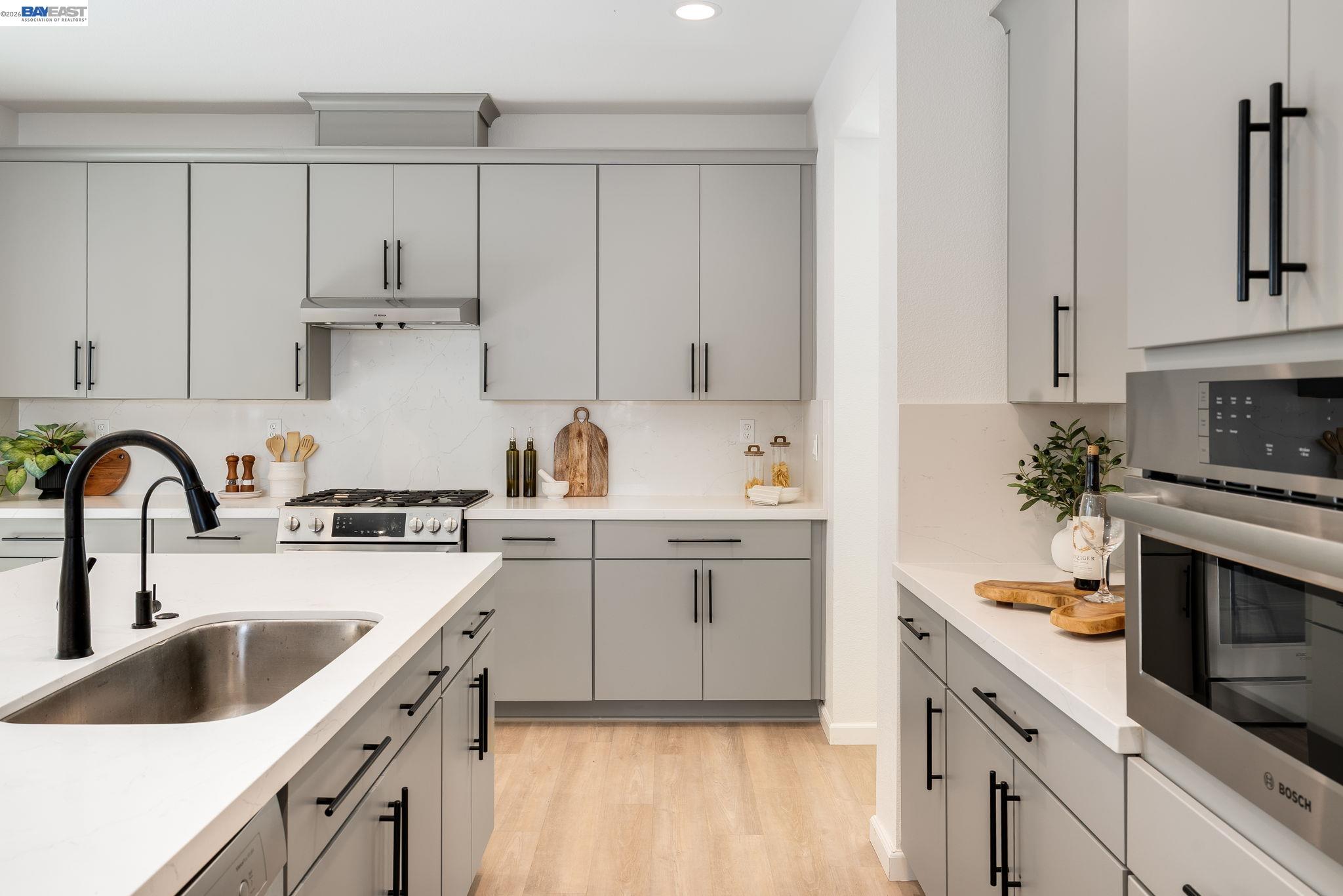 Detail Gallery Image 11 of 54 For 6017 Basaltina Pl, Dublin,  CA 94568 - 5 Beds | 3/1 Baths