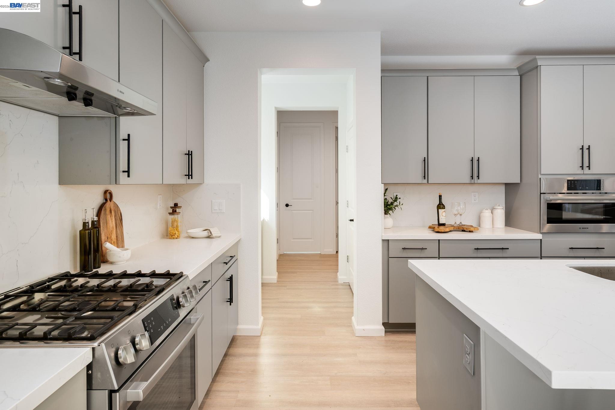 Detail Gallery Image 12 of 54 For 6017 Basaltina Pl, Dublin,  CA 94568 - 5 Beds | 3/1 Baths