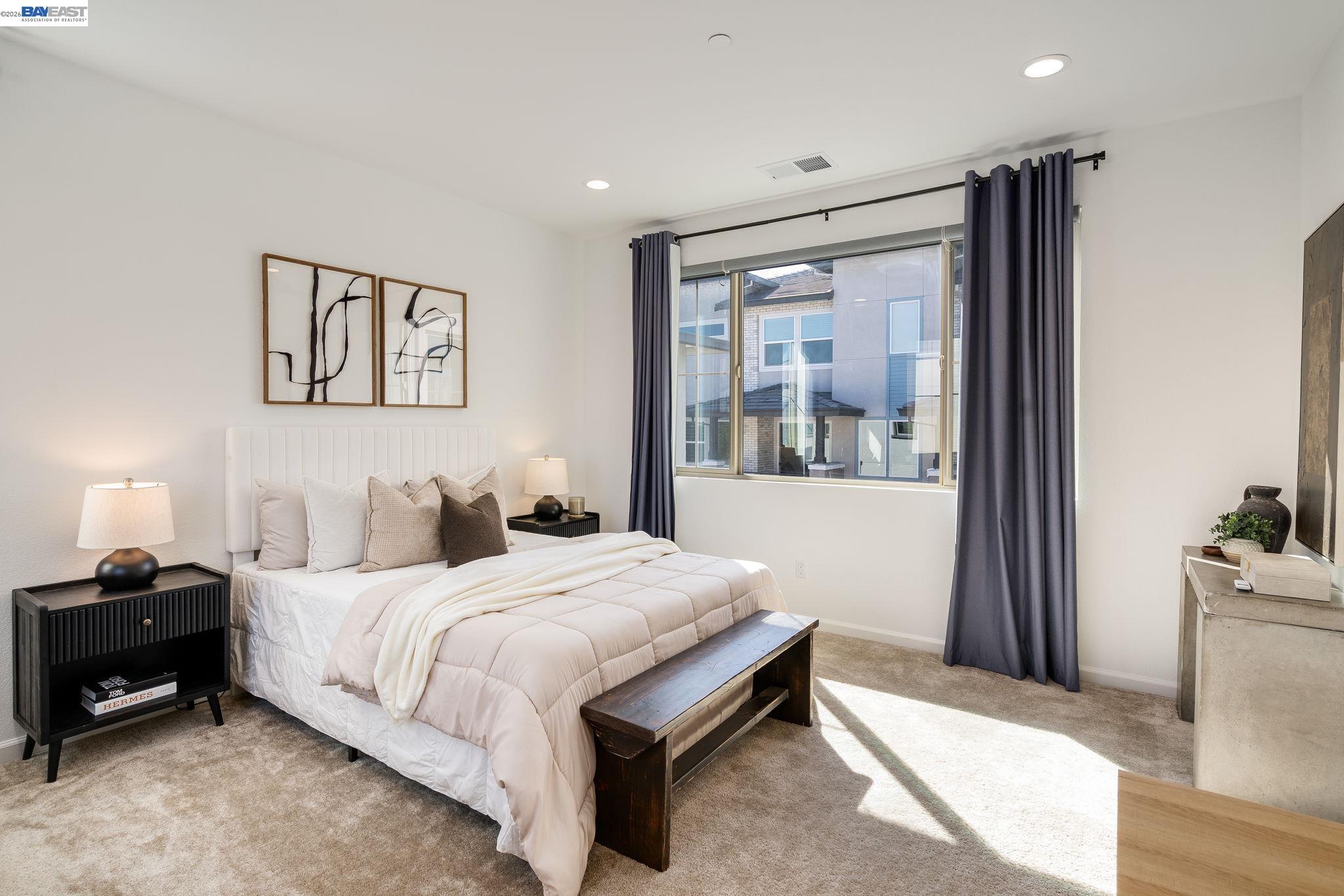 Detail Gallery Image 19 of 54 For 6017 Basaltina Pl, Dublin,  CA 94568 - 5 Beds | 3/1 Baths