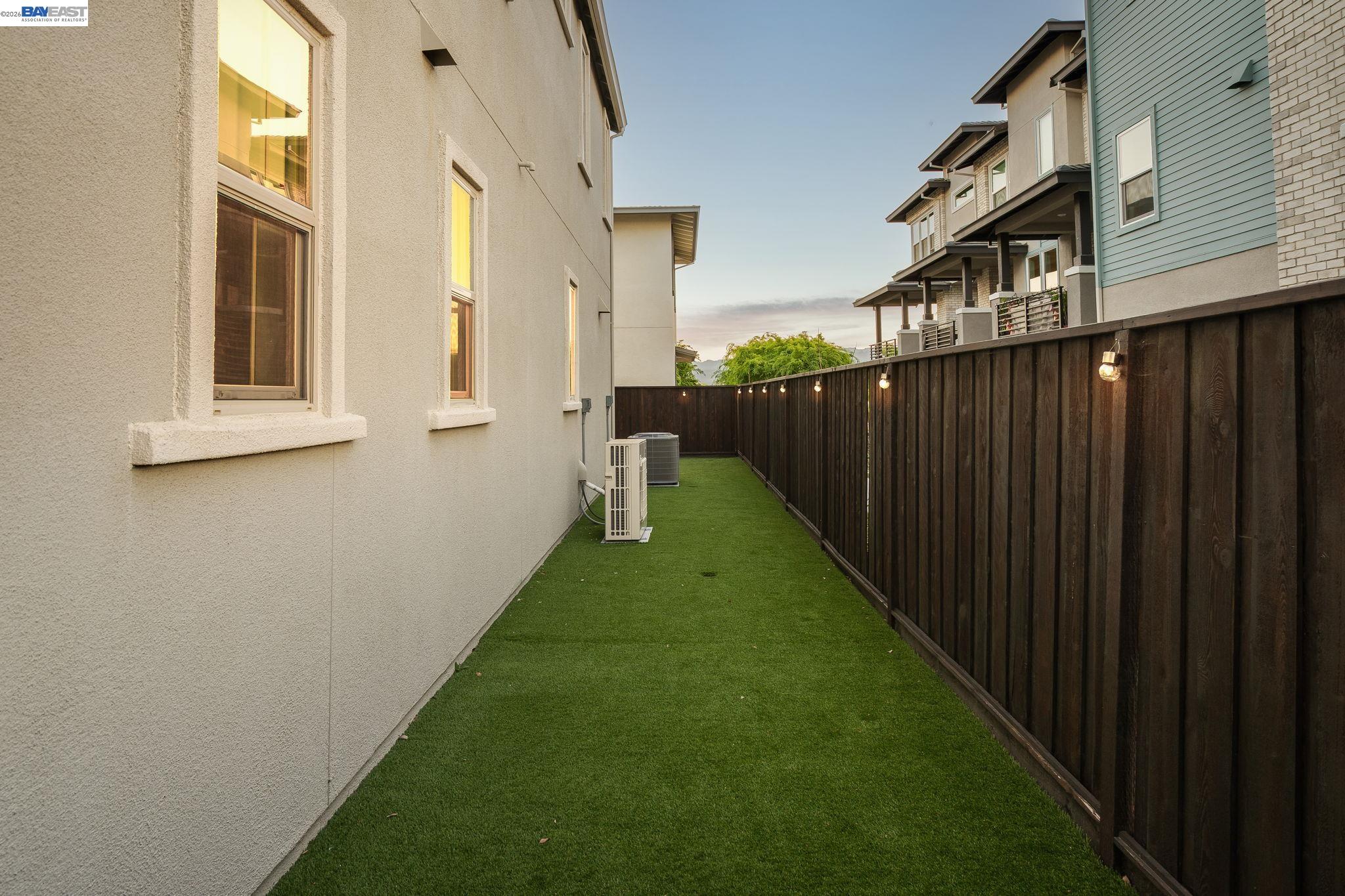 Detail Gallery Image 37 of 54 For 6017 Basaltina Pl, Dublin,  CA 94568 - 5 Beds | 3/1 Baths
