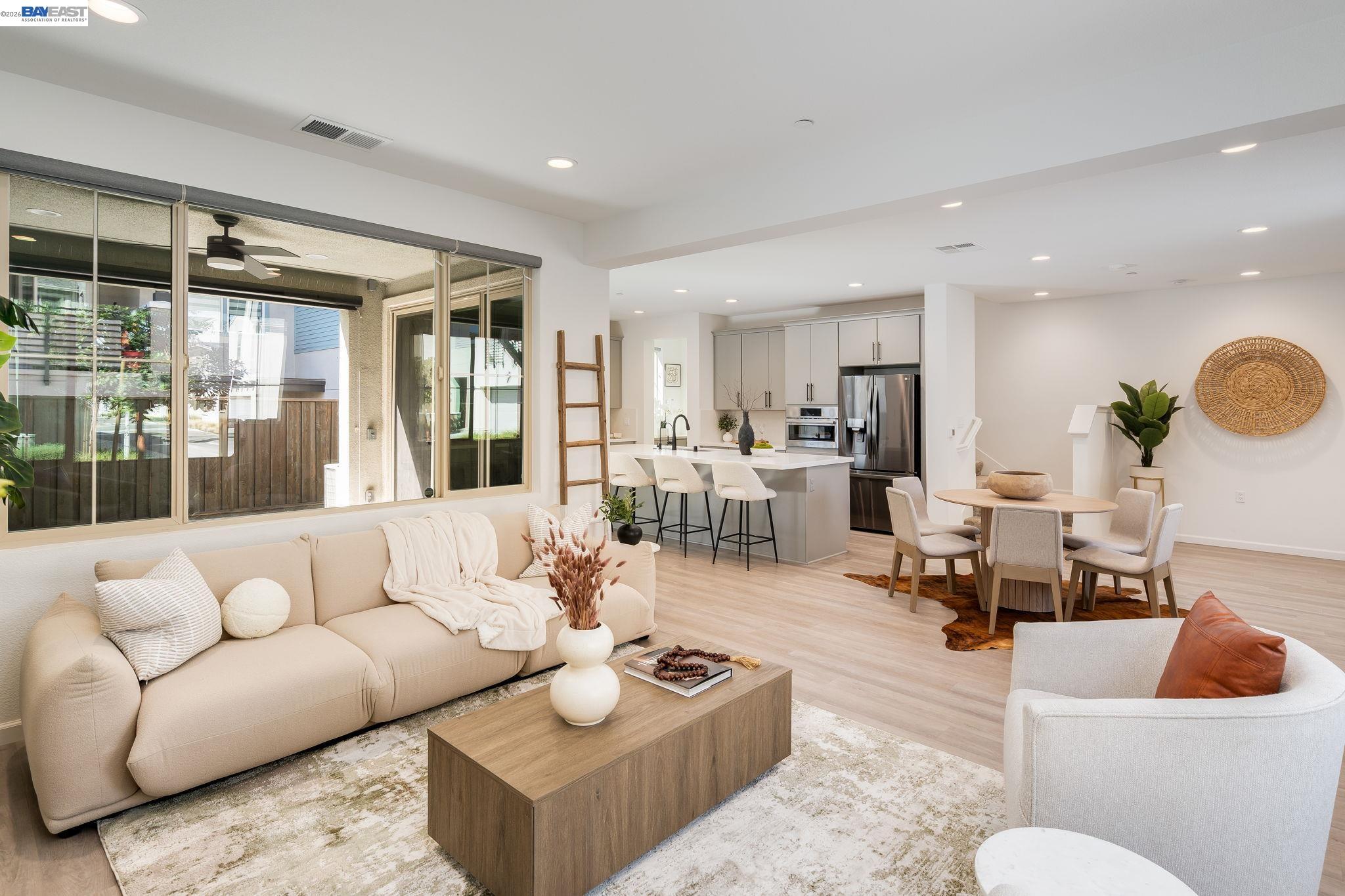 Detail Gallery Image 8 of 54 For 6017 Basaltina Pl, Dublin,  CA 94568 - 5 Beds | 3/1 Baths