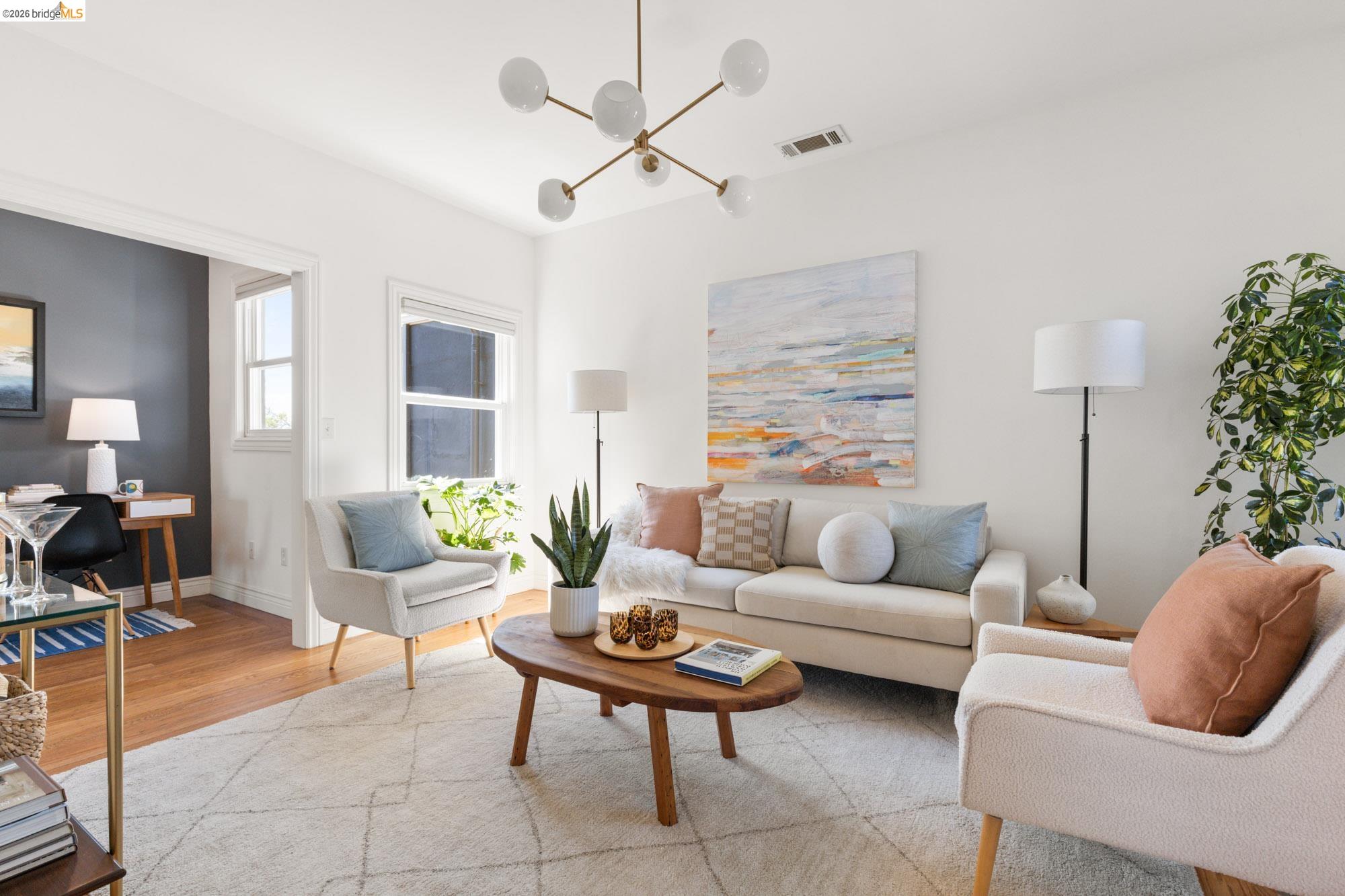 Photo #3: 41127905 Listing: Photo #3