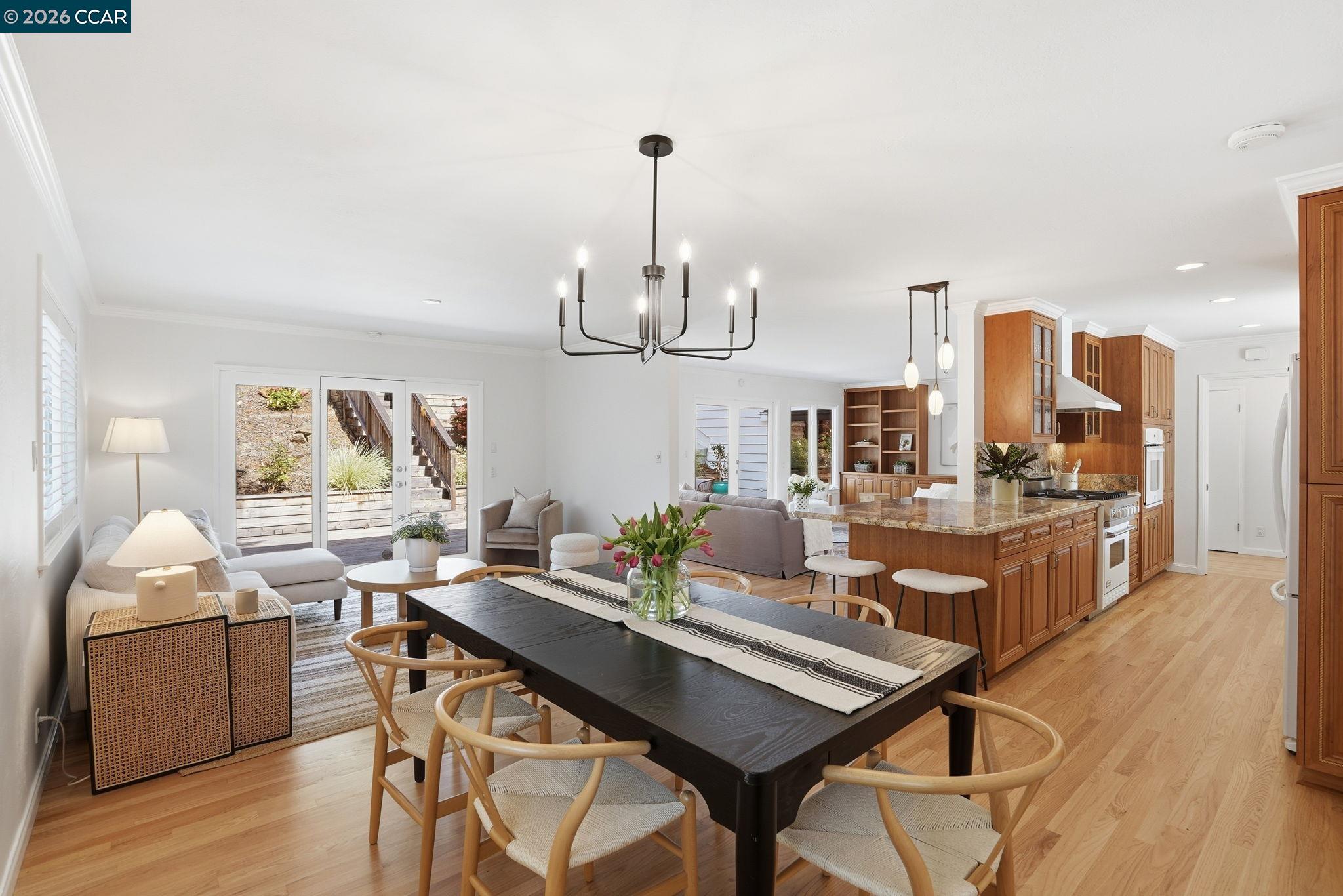 Detail Gallery Image 13 of 42 For 27 Whitehall Dr, Orinda,  CA 94563 - 4 Beds | 3 Baths