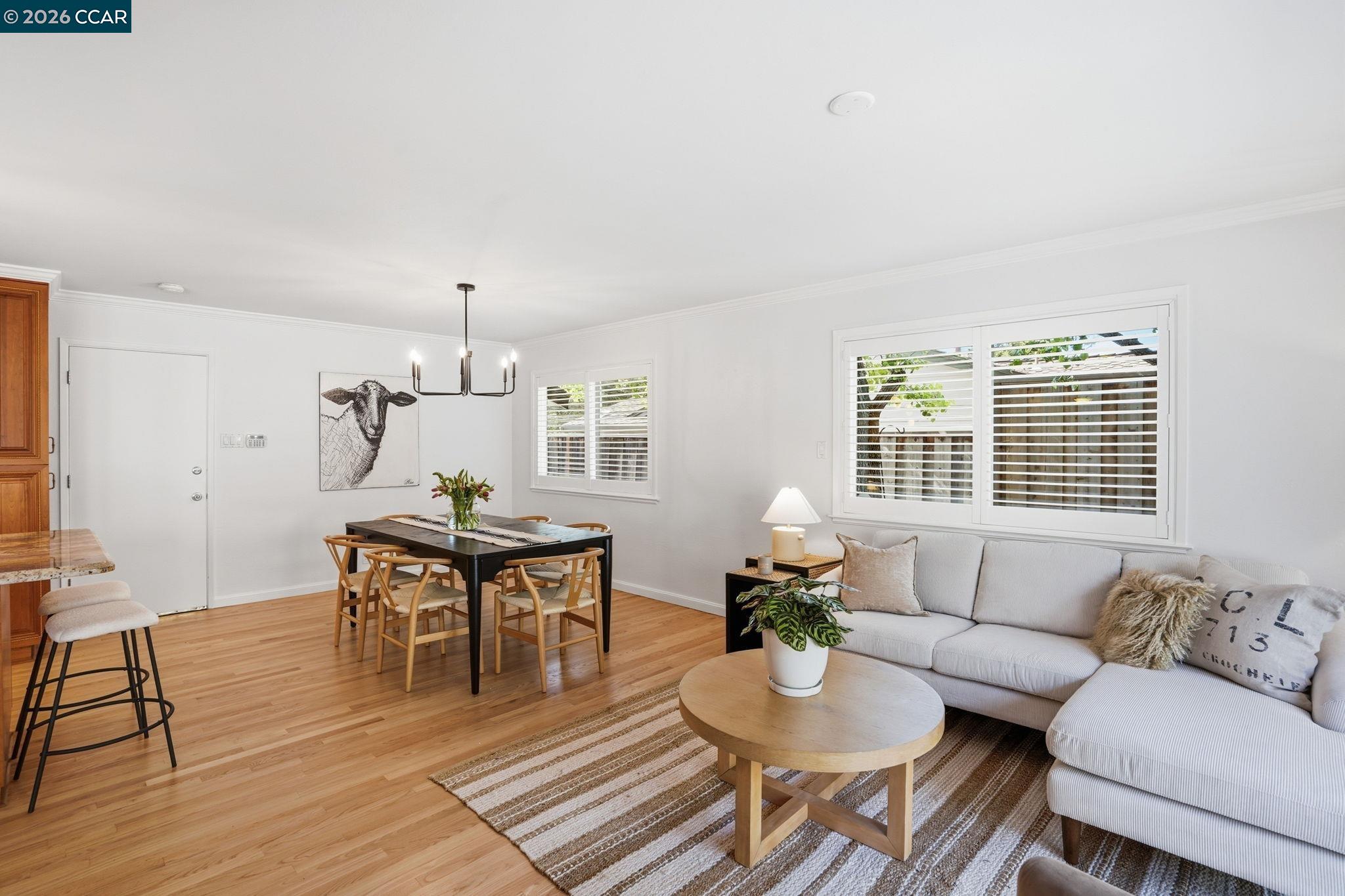 Detail Gallery Image 16 of 42 For 27 Whitehall Dr, Orinda,  CA 94563 - 4 Beds | 3 Baths