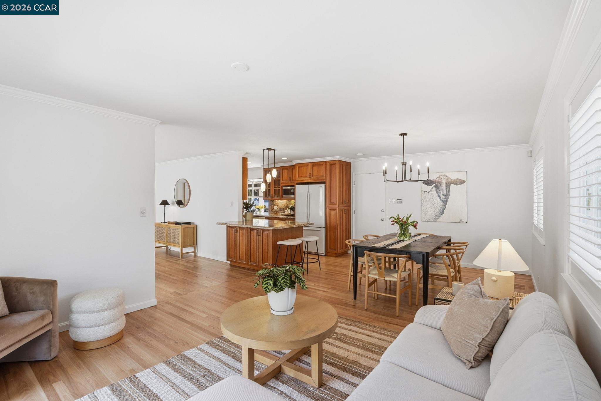 Detail Gallery Image 19 of 42 For 27 Whitehall Dr, Orinda,  CA 94563 - 4 Beds | 3 Baths