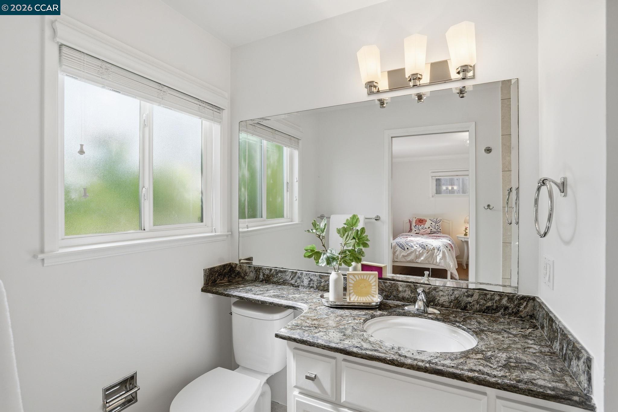 Detail Gallery Image 23 of 42 For 27 Whitehall Dr, Orinda,  CA 94563 - 4 Beds | 3 Baths