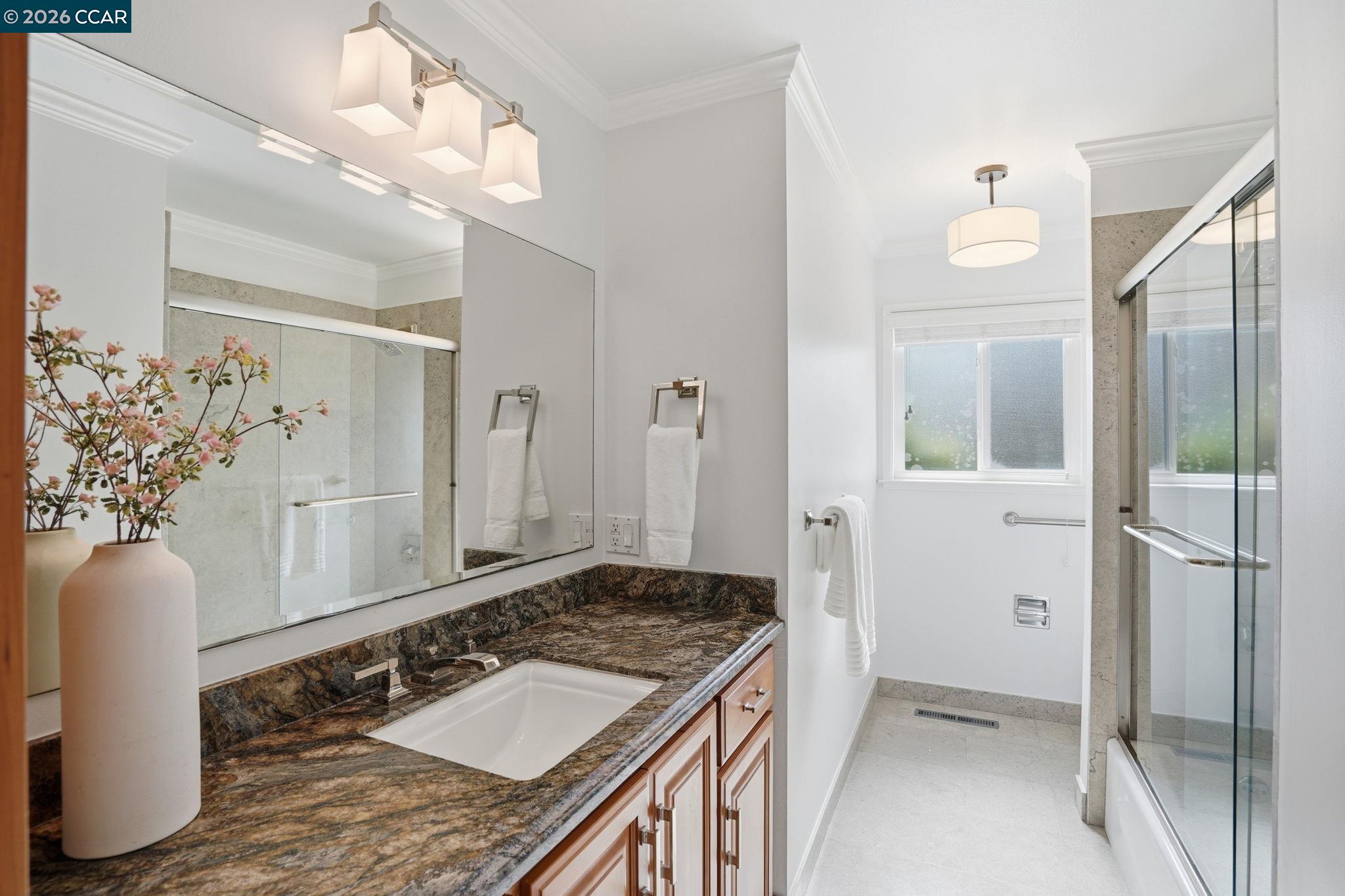 Detail Gallery Image 28 of 42 For 27 Whitehall Dr, Orinda,  CA 94563 - 4 Beds | 3 Baths