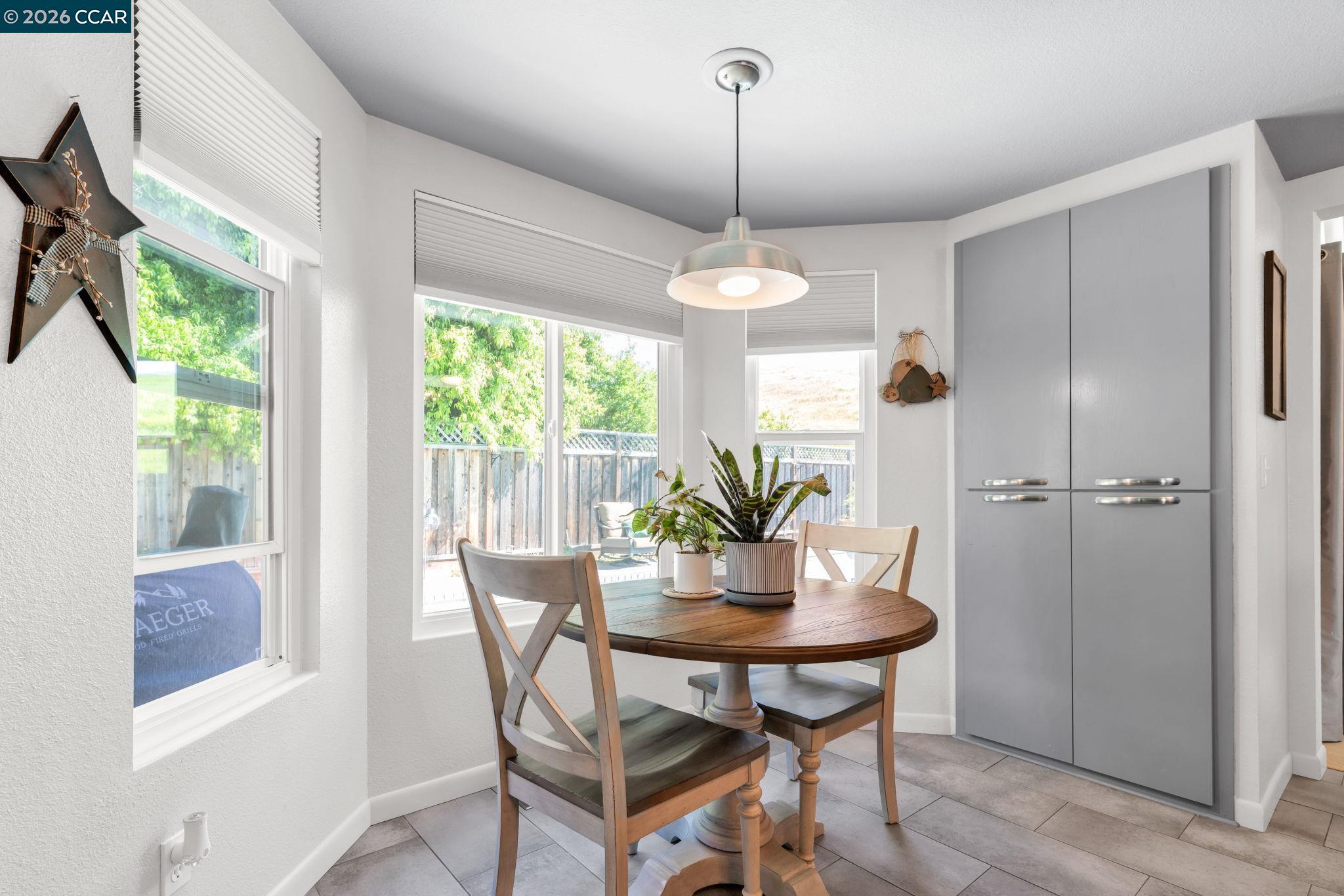 Detail Gallery Image 16 of 49 For 2486 Del Monte Dr, Fairfield,  CA 94534 - 5 Beds | 3 Baths