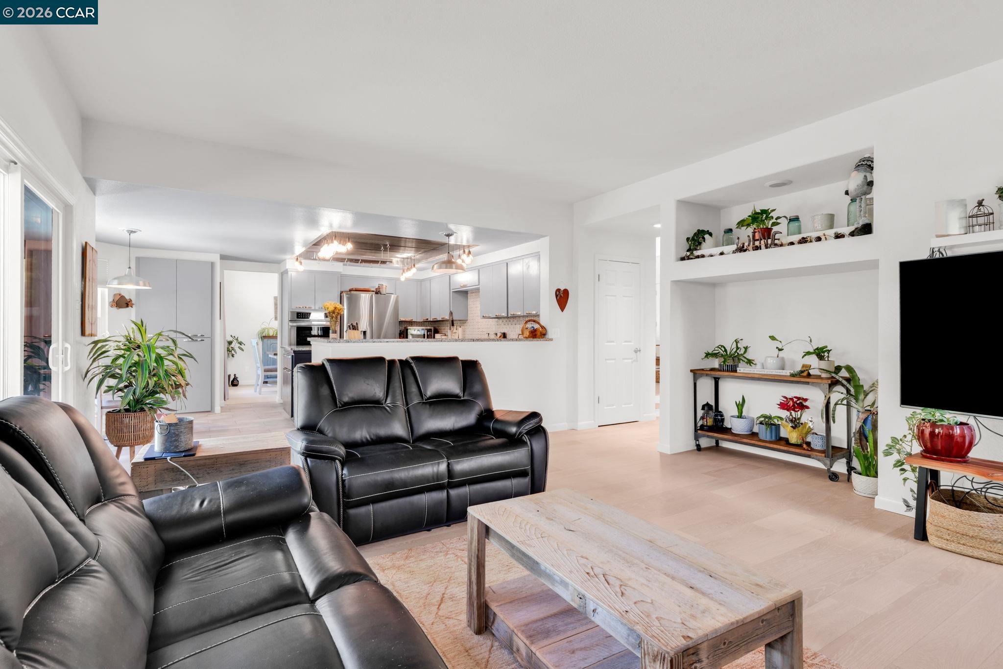 Detail Gallery Image 18 of 49 For 2486 Del Monte Dr, Fairfield,  CA 94534 - 5 Beds | 3 Baths