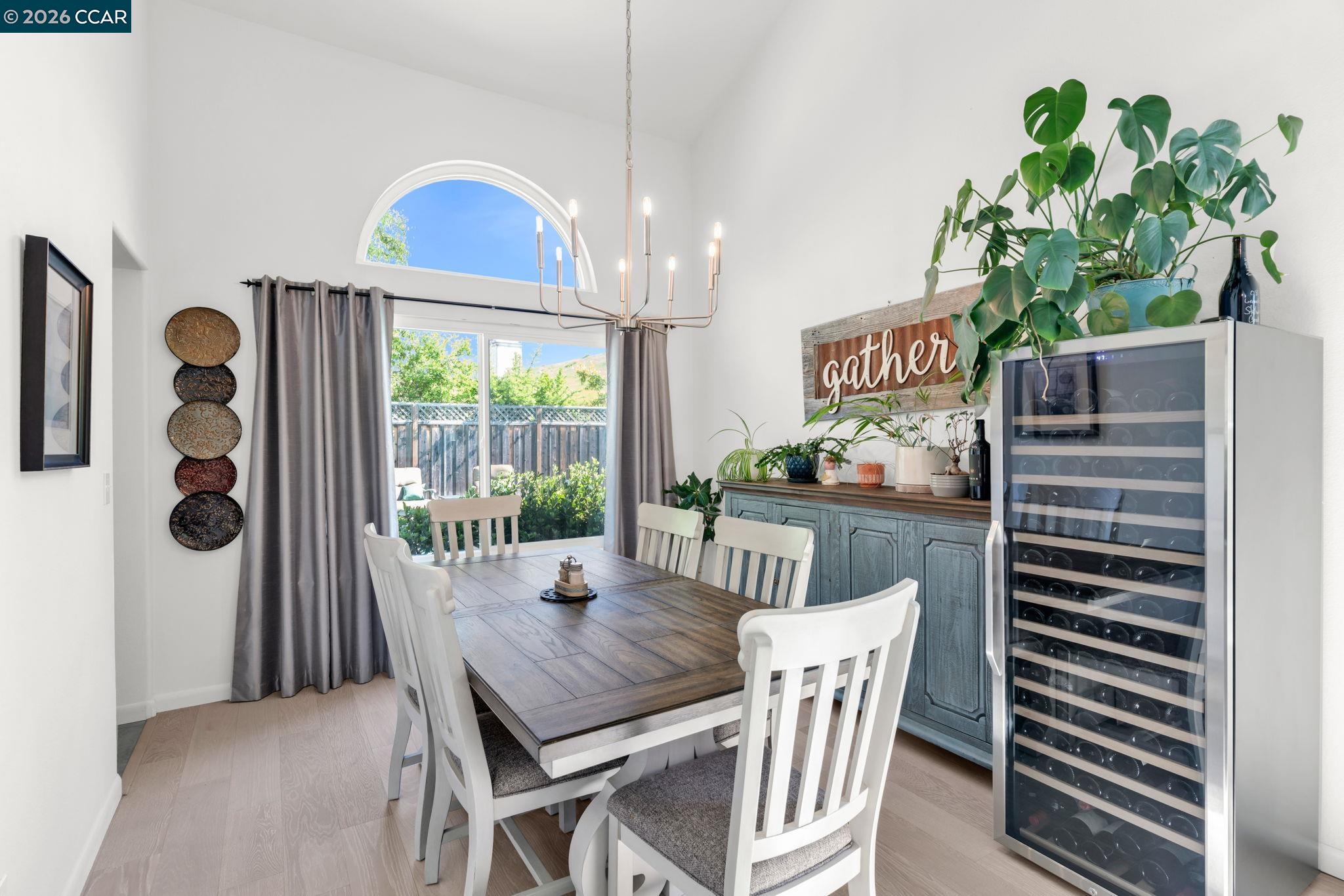 Detail Gallery Image 9 of 49 For 2486 Del Monte Dr, Fairfield,  CA 94534 - 5 Beds | 3 Baths