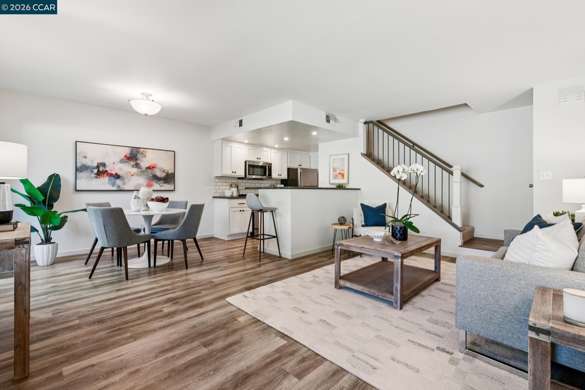 Photo #3: 41127909 Listing: Photo #3