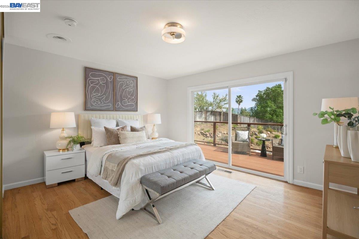 Detail Gallery Image 17 of 36 For 657 Byrdee Way, Lafayette,  CA 94549 - 5 Beds | 3 Baths