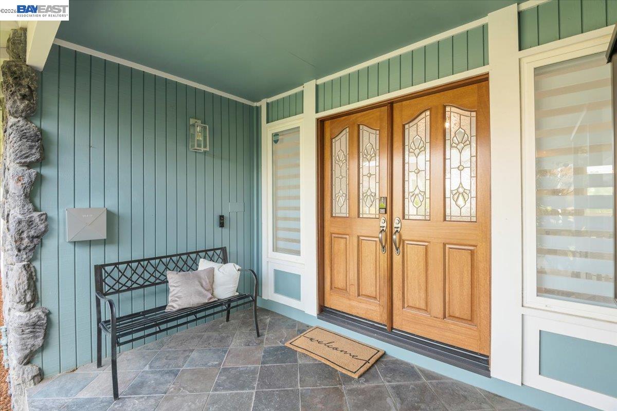 Detail Gallery Image 4 of 36 For 657 Byrdee Way, Lafayette,  CA 94549 - 5 Beds | 3 Baths