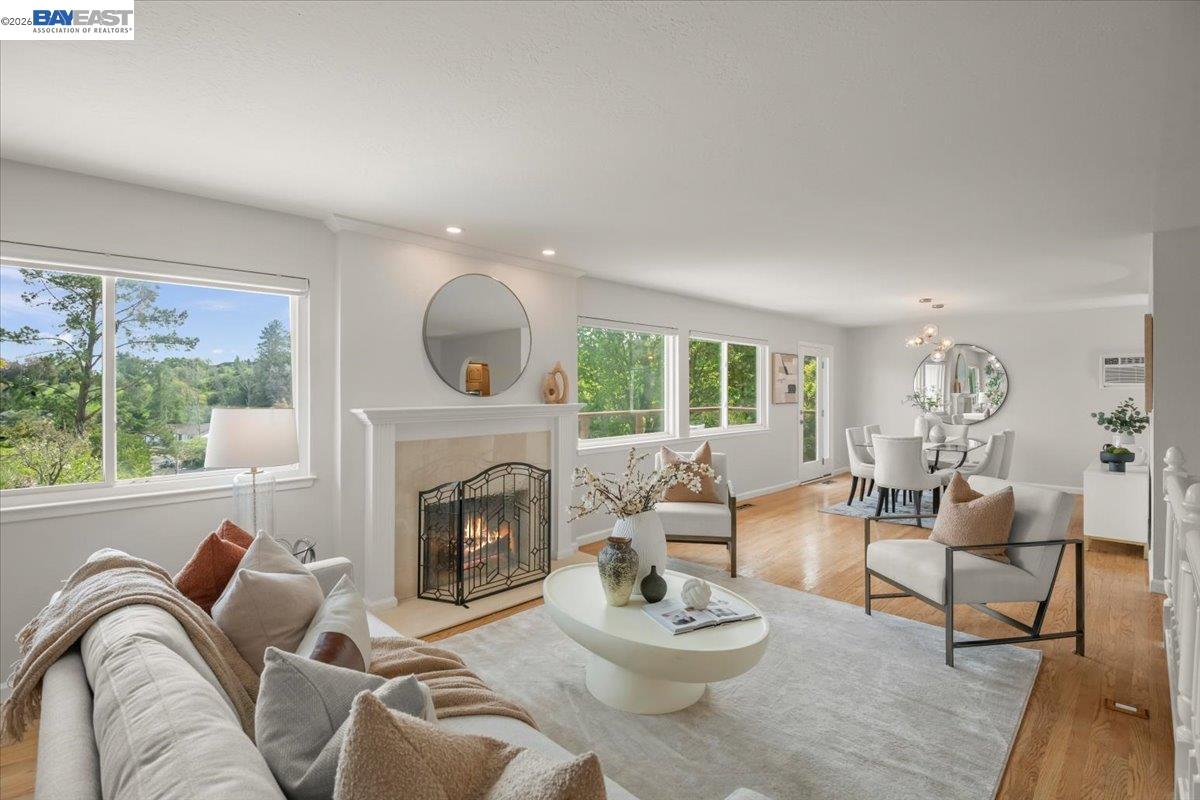 Detail Gallery Image 7 of 36 For 657 Byrdee Way, Lafayette,  CA 94549 - 5 Beds | 3 Baths