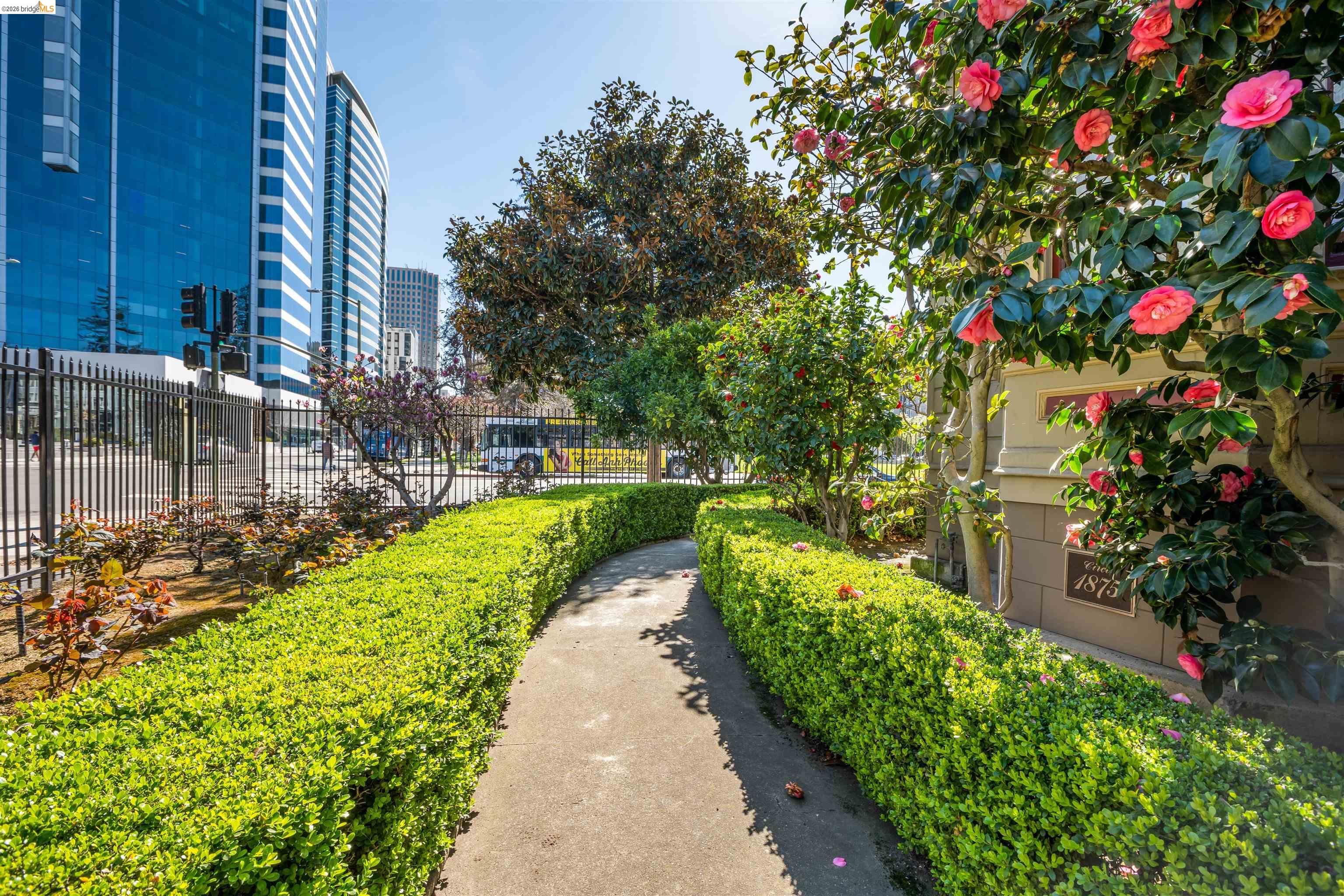 Detail Gallery Image 4 of 15 For , Oakland,  CA 94612 - – Beds | – Baths