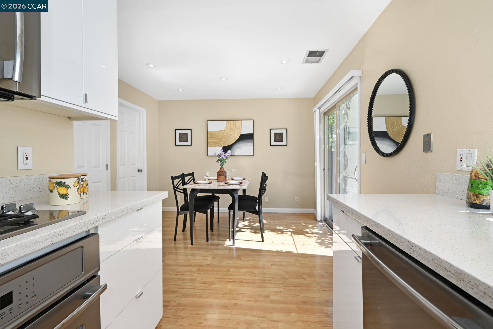 Photo #12: 41127915 Listing: Photo #12