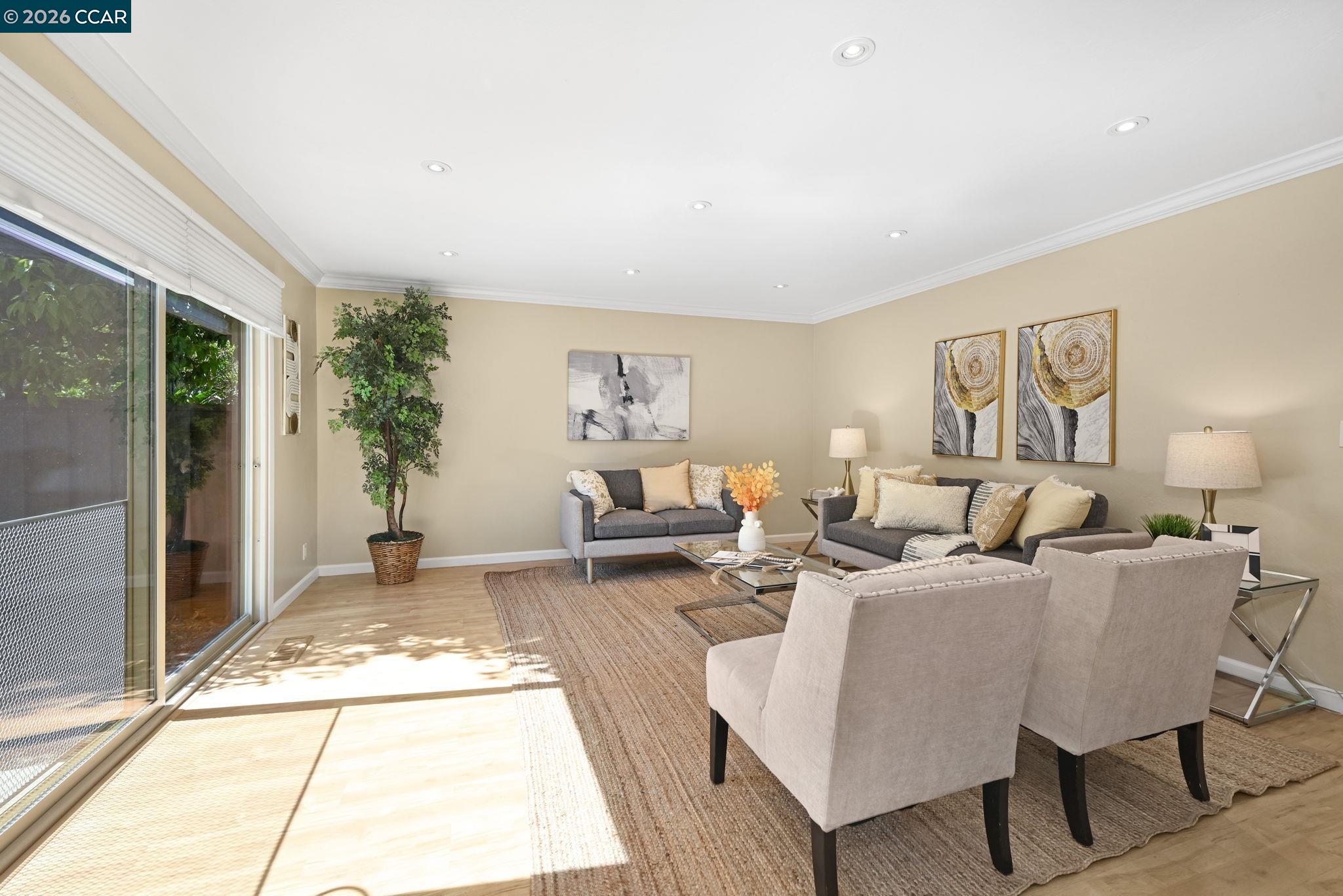 Photo #8: 41127915 Listing: Photo #8