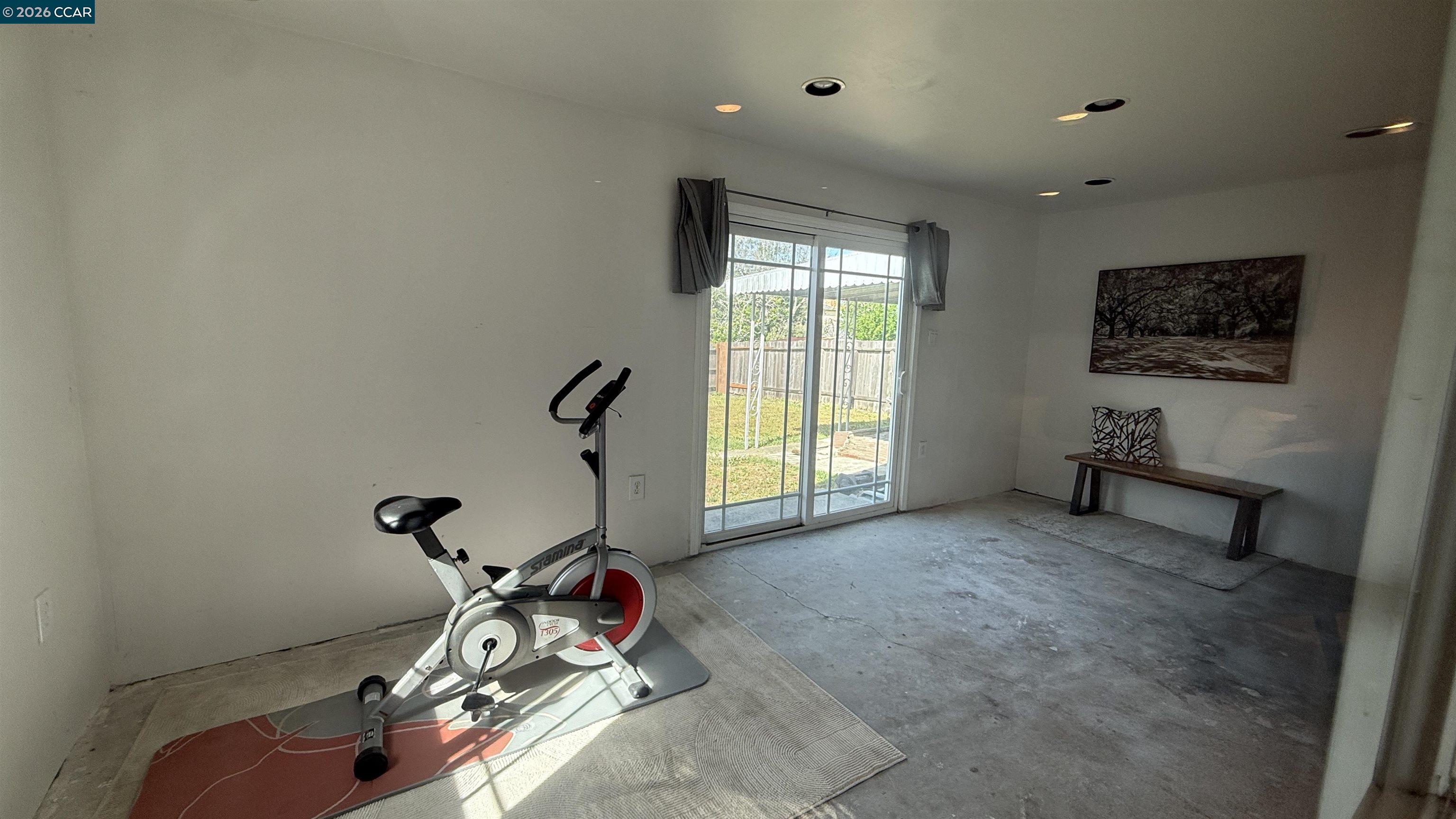 Detail Gallery Image 12 of 29 For 611 Amador St, Richmond,  CA 94805 - 5 Beds | 2 Baths