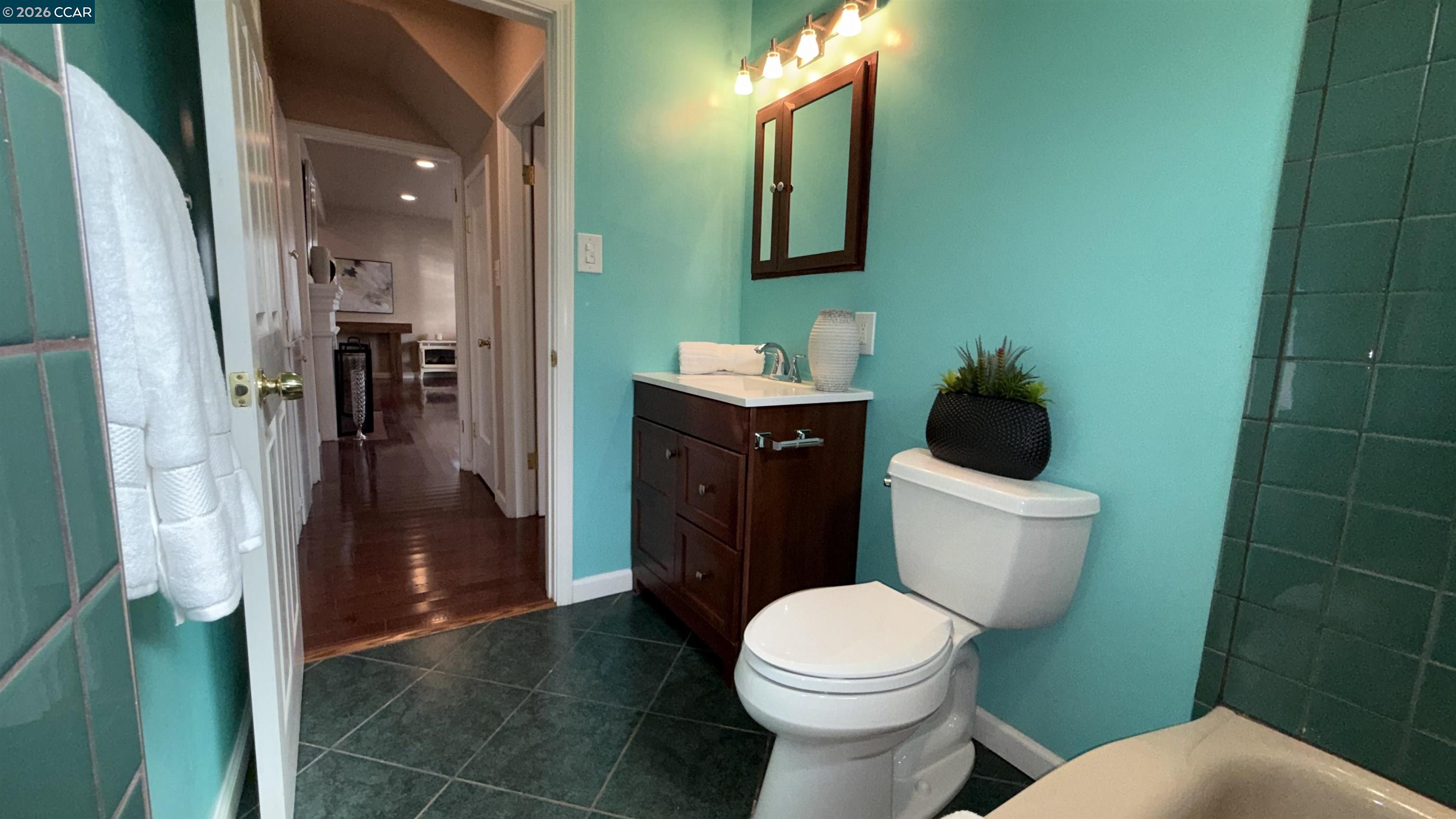 Detail Gallery Image 16 of 29 For 611 Amador St, Richmond,  CA 94805 - 5 Beds | 2 Baths