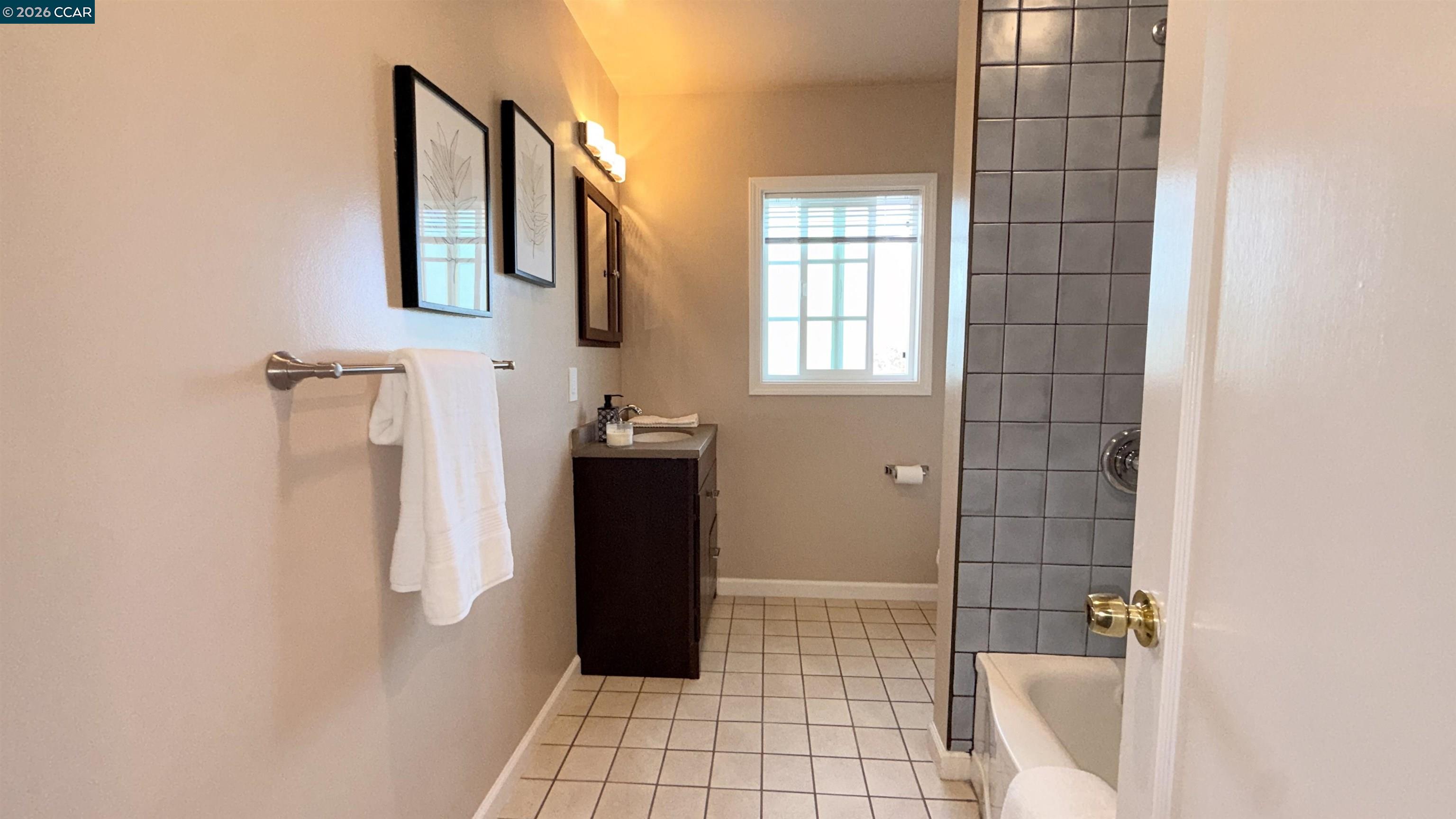 Detail Gallery Image 22 of 29 For 611 Amador St, Richmond,  CA 94805 - 5 Beds | 2 Baths