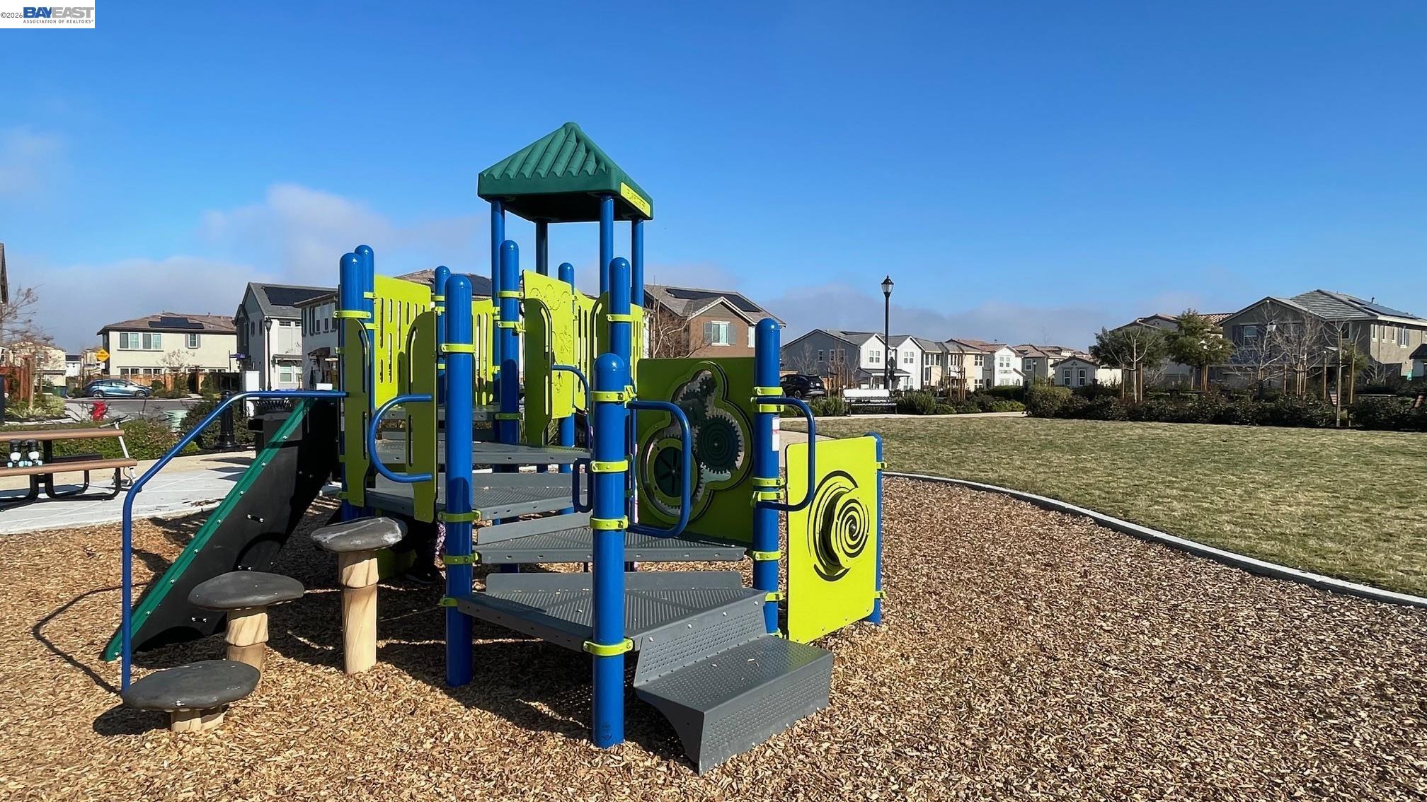 Detail Gallery Image 19 of 24 For 168 E Calder Dr, Mountain House,  CA 95391 - 3 Beds | 2/1 Baths