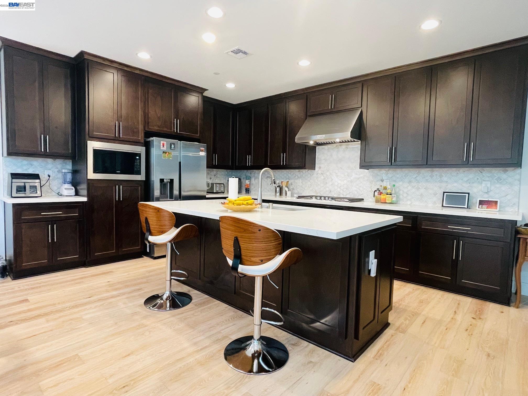 Detail Gallery Image 4 of 24 For 168 E Calder Dr, Mountain House,  CA 95391 - 3 Beds | 2/1 Baths