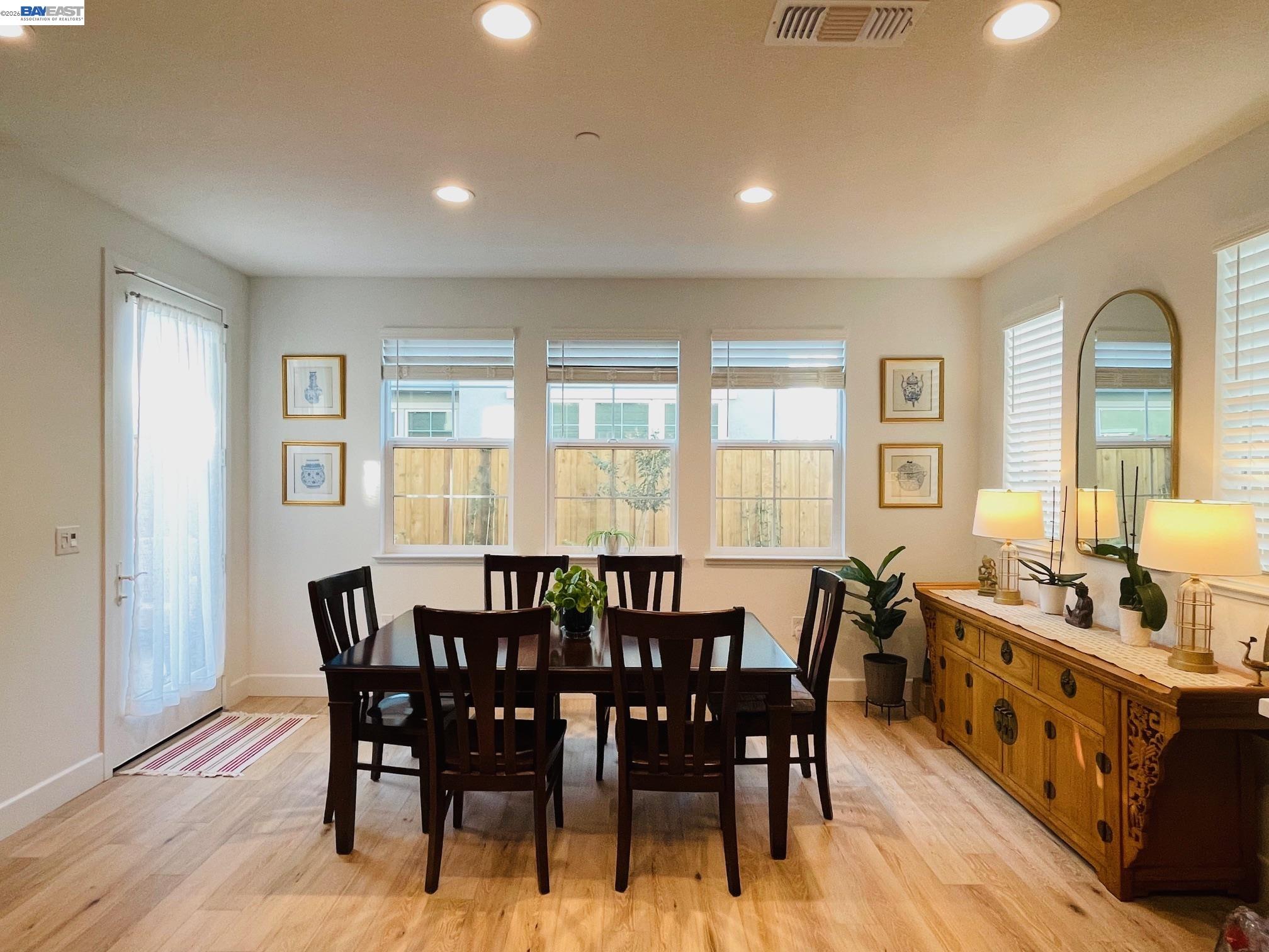 Detail Gallery Image 5 of 24 For 168 E Calder Dr, Mountain House,  CA 95391 - 3 Beds | 2/1 Baths