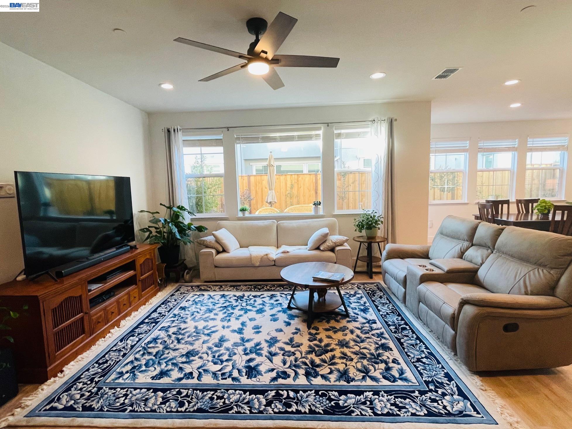 Detail Gallery Image 6 of 24 For 168 E Calder Dr, Mountain House,  CA 95391 - 3 Beds | 2/1 Baths