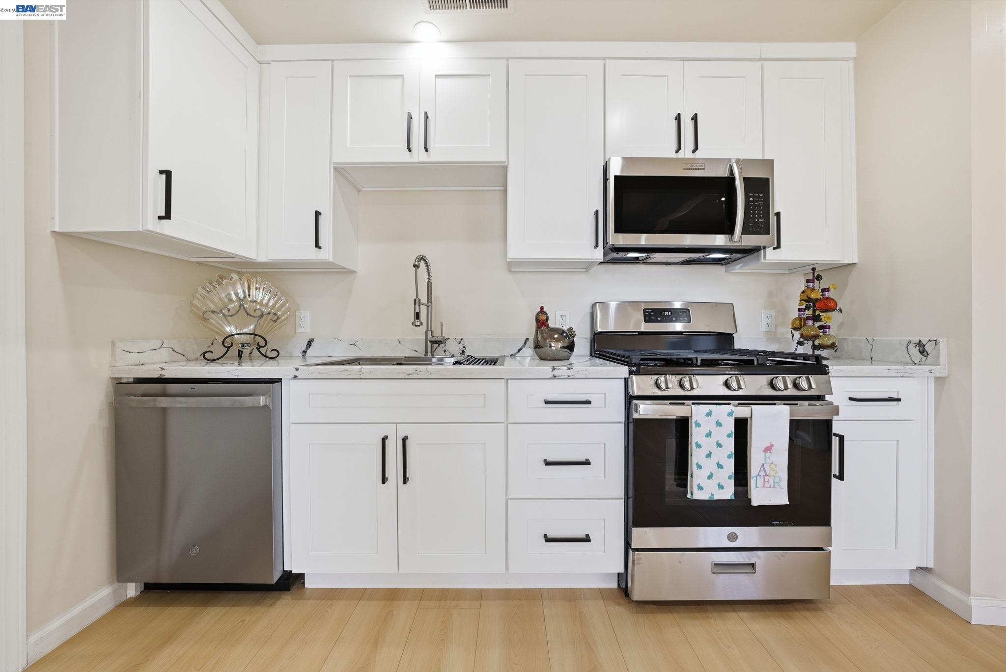 Detail Gallery Image 18 of 41 For 24834 Joyce St, Hayward,  CA 94544 - 3 Beds | 1 Baths