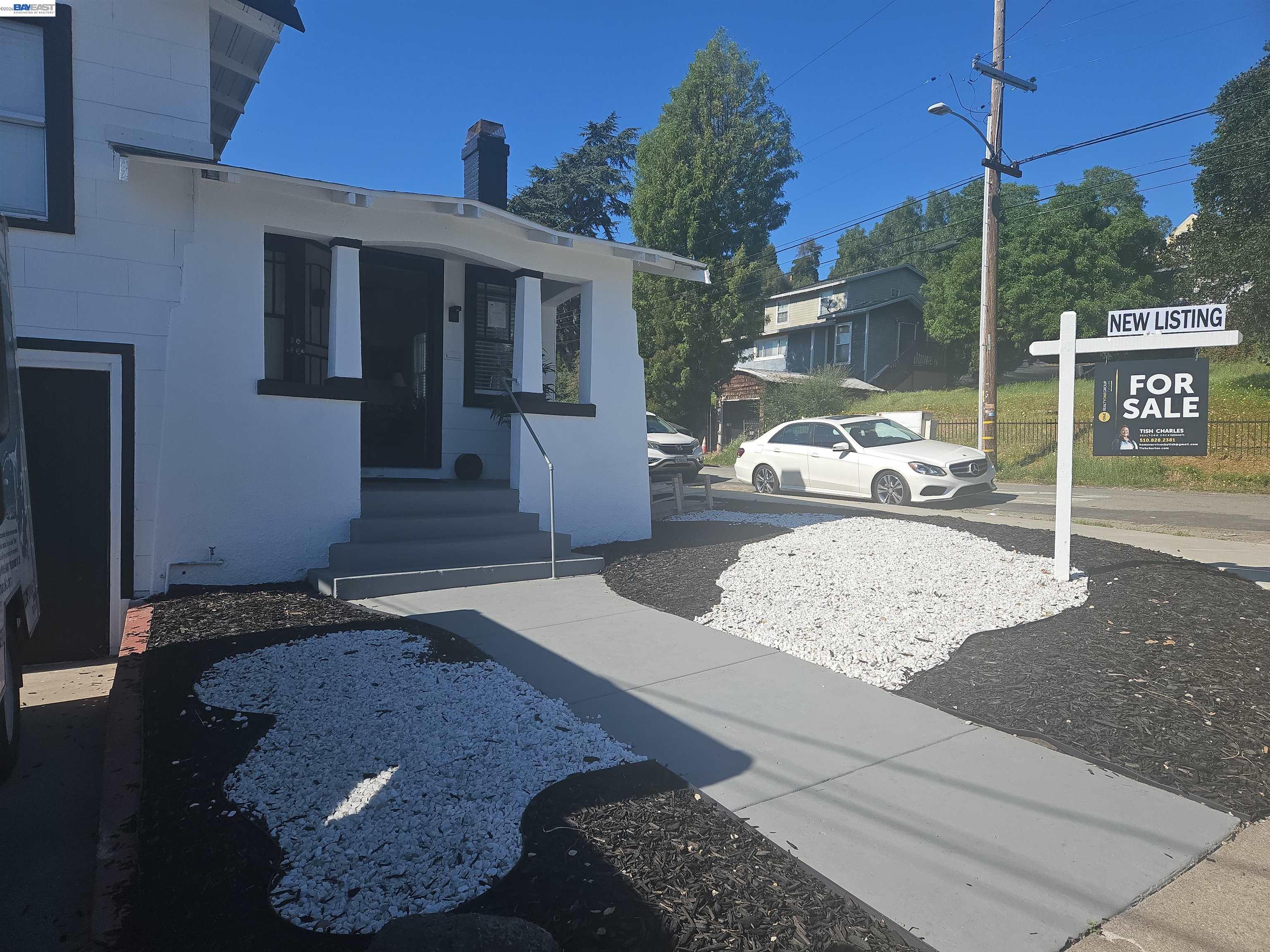 Detail Gallery Image 5 of 15 For 2957 73rd Ave, Oakland,  CA 94605 - 2 Beds | 1 Baths