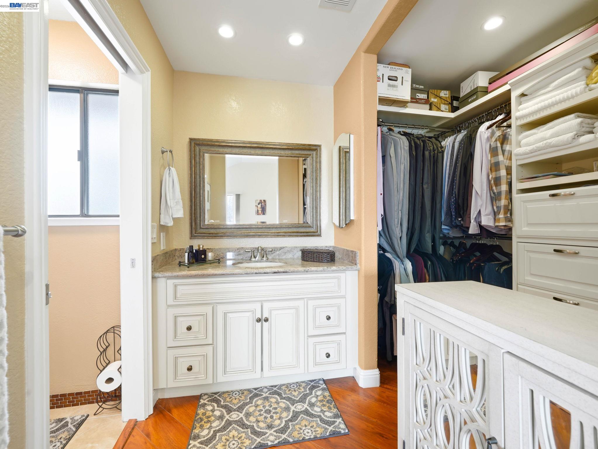 Photo #15: 41127920 Listing: Photo #15