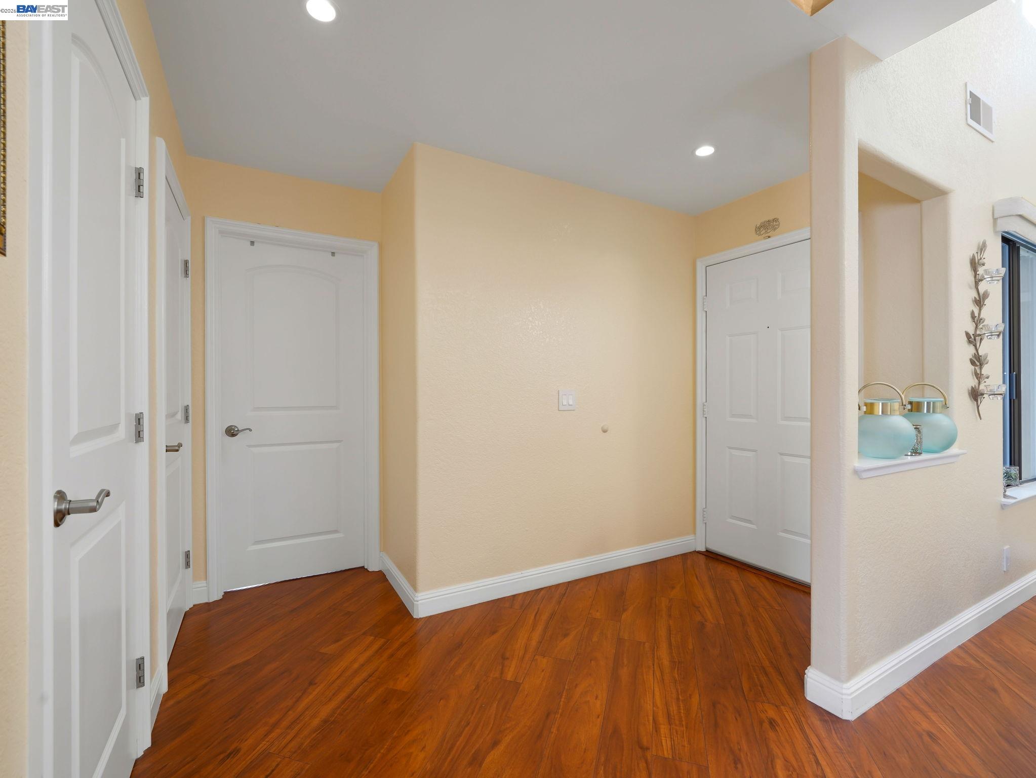 Photo #3: 41127920 Listing: Photo #3