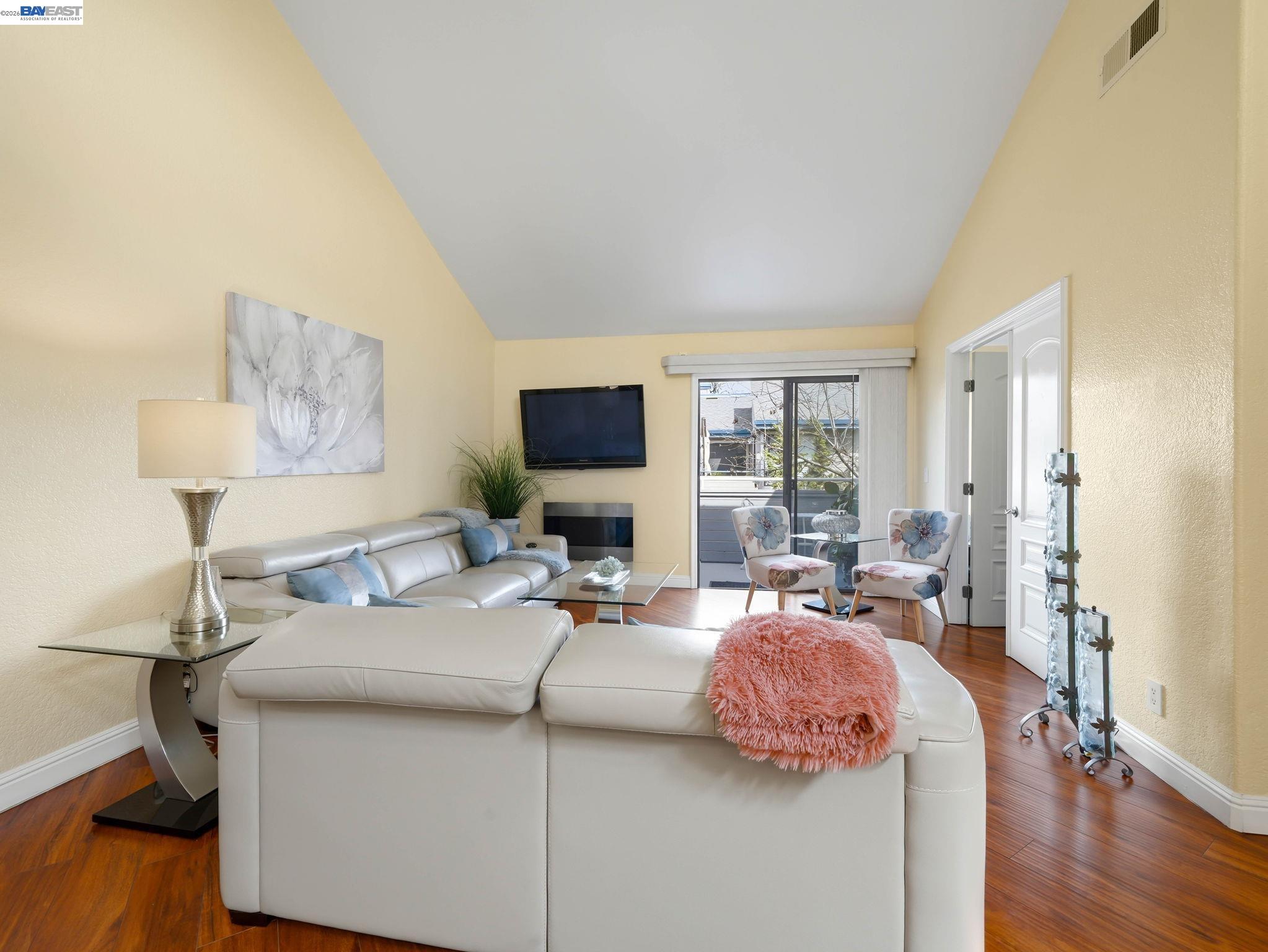 Photo #4: 41127920 Listing: Photo #4