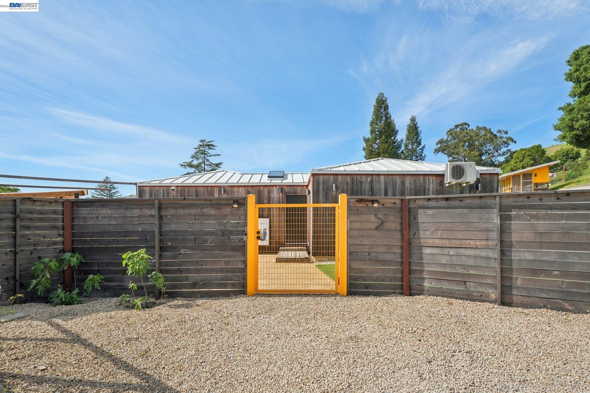 Detail Gallery Image 2 of 60 For 257 Orchard Rd, Orinda,  CA 94563 - 4 Beds | 3/1 Baths
