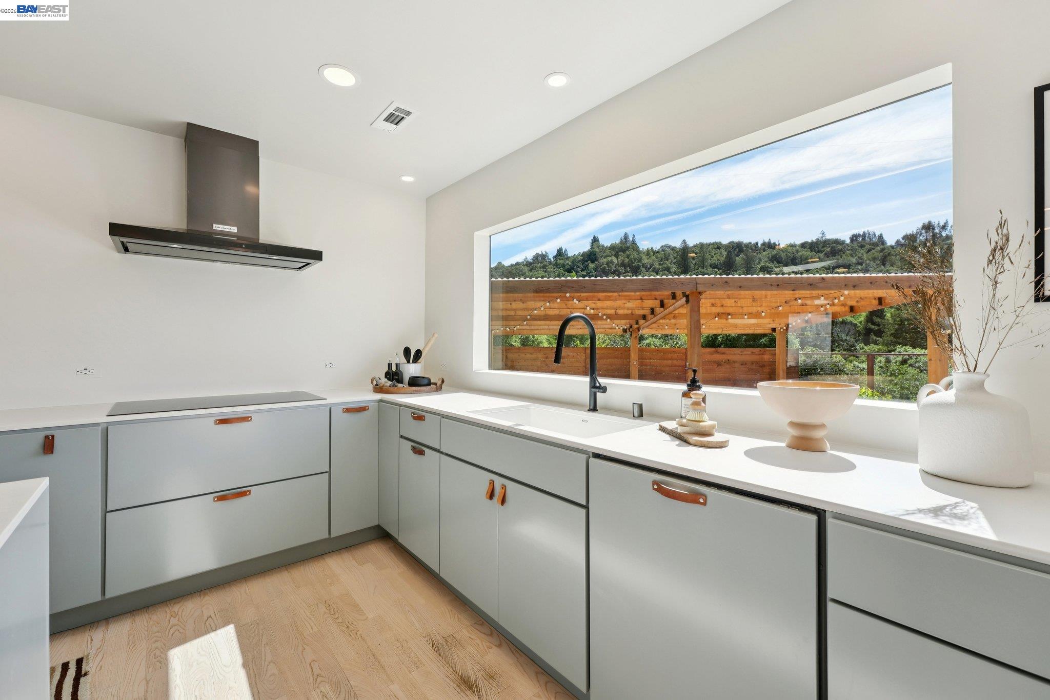 Detail Gallery Image 17 of 60 For 257 Orchard Rd, Orinda,  CA 94563 - 4 Beds | 3/1 Baths