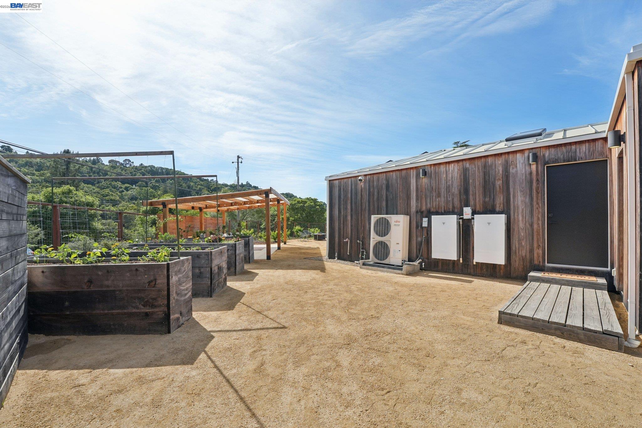 Detail Gallery Image 55 of 60 For 257 Orchard Rd, Orinda,  CA 94563 - 4 Beds | 3/1 Baths