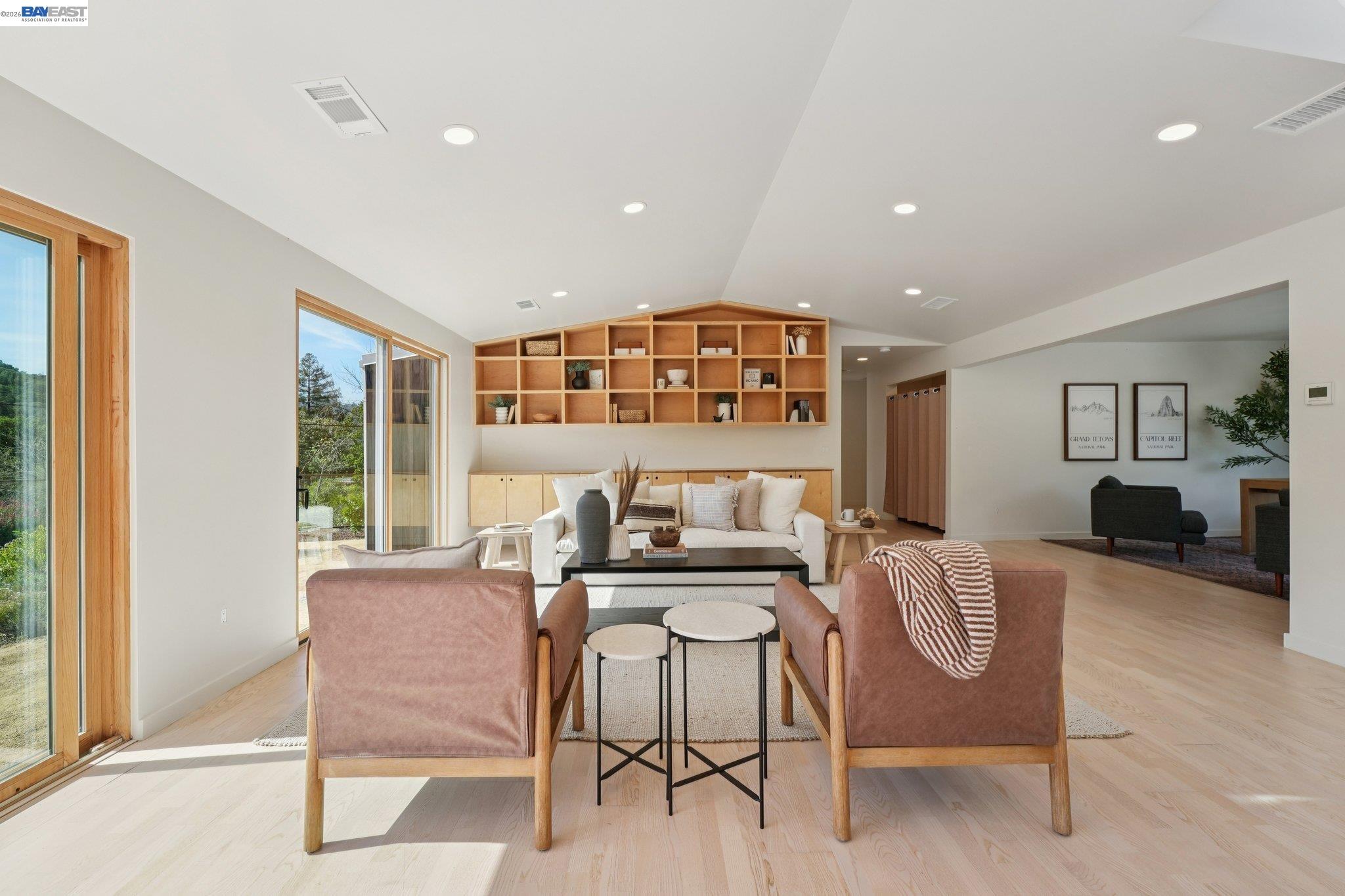 Detail Gallery Image 8 of 60 For 257 Orchard Rd, Orinda,  CA 94563 - 4 Beds | 3/1 Baths