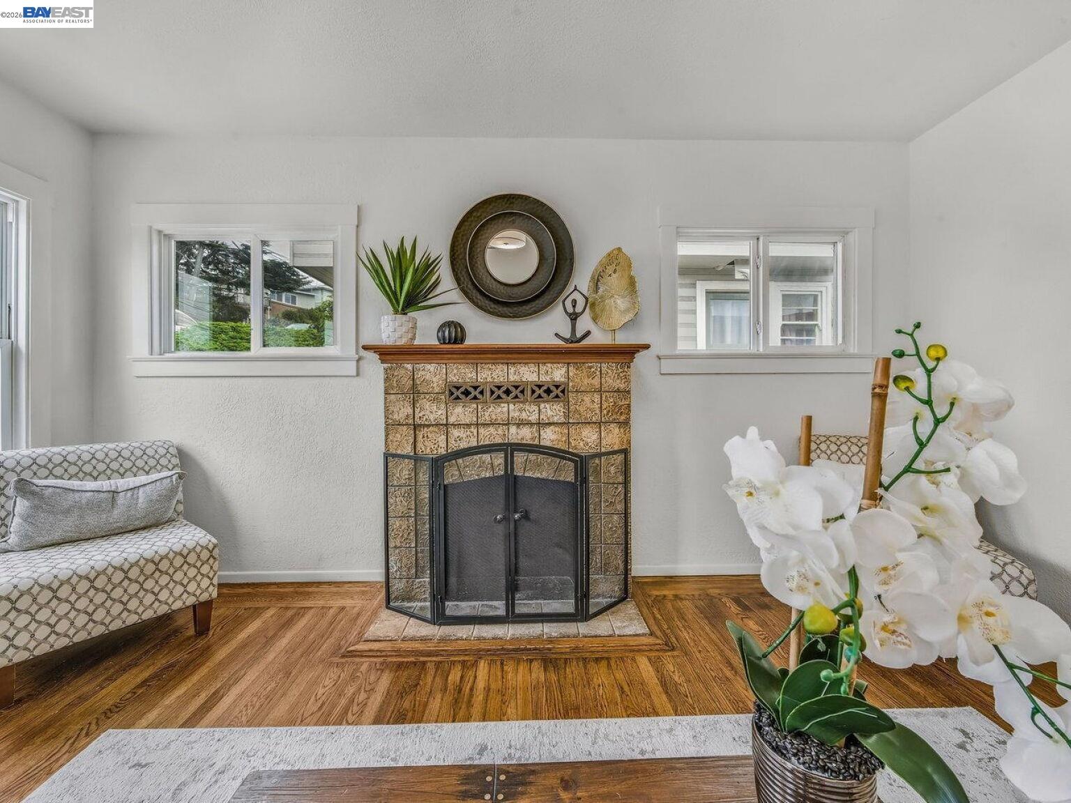 Detail Gallery Image 14 of 60 For 812 Washington Ave, Albany,  CA 94706 - 4 Beds | 2/1 Baths