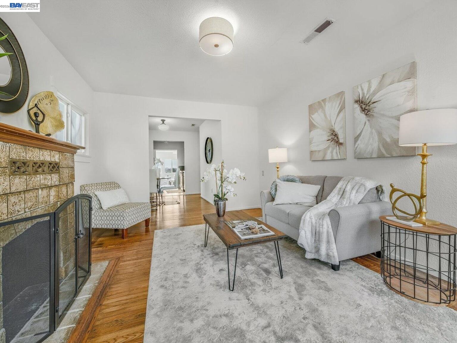 Detail Gallery Image 17 of 60 For 812 Washington Ave, Albany,  CA 94706 - 4 Beds | 2/1 Baths