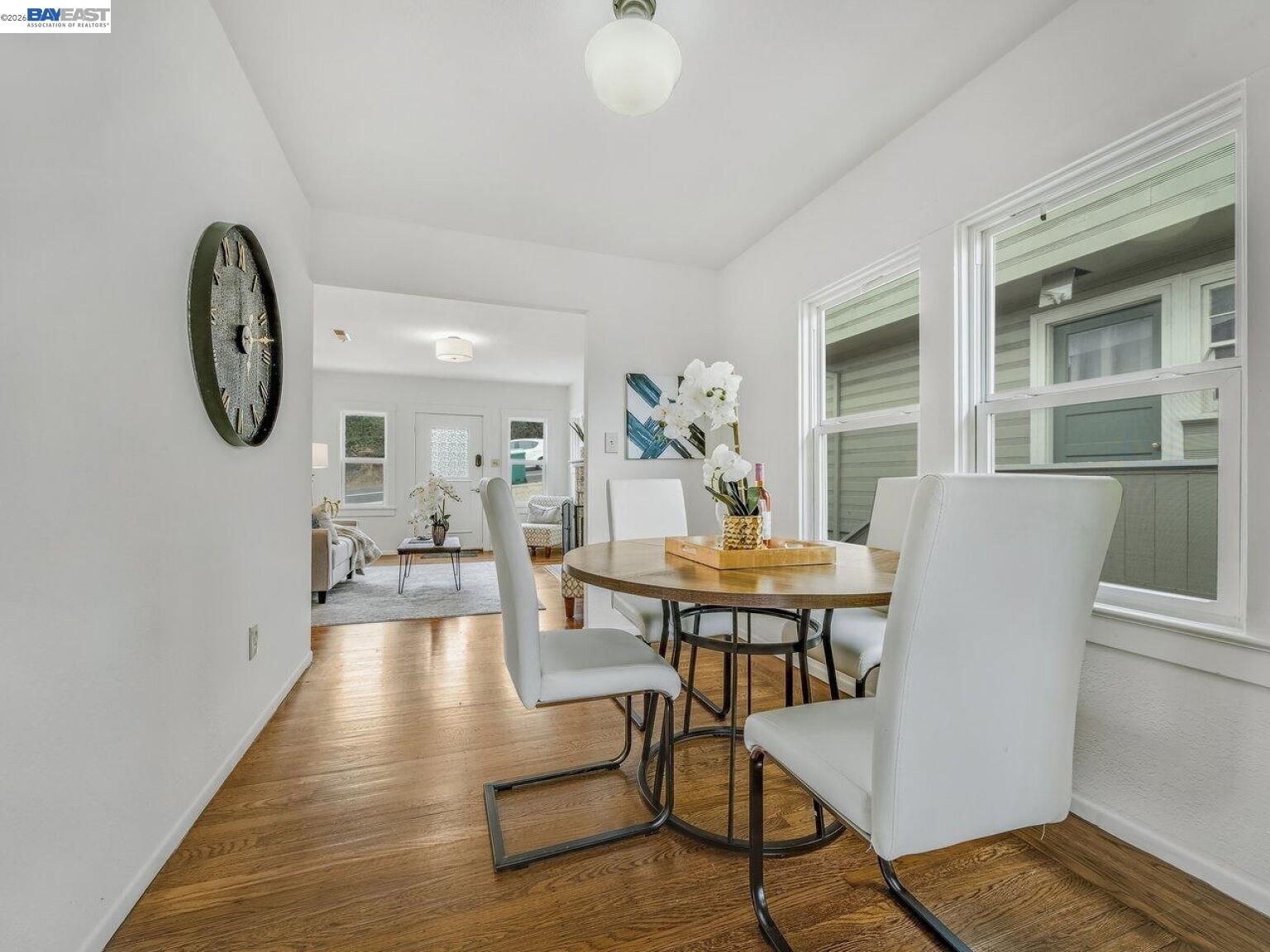 Detail Gallery Image 18 of 60 For 812 Washington Ave, Albany,  CA 94706 - 4 Beds | 2/1 Baths