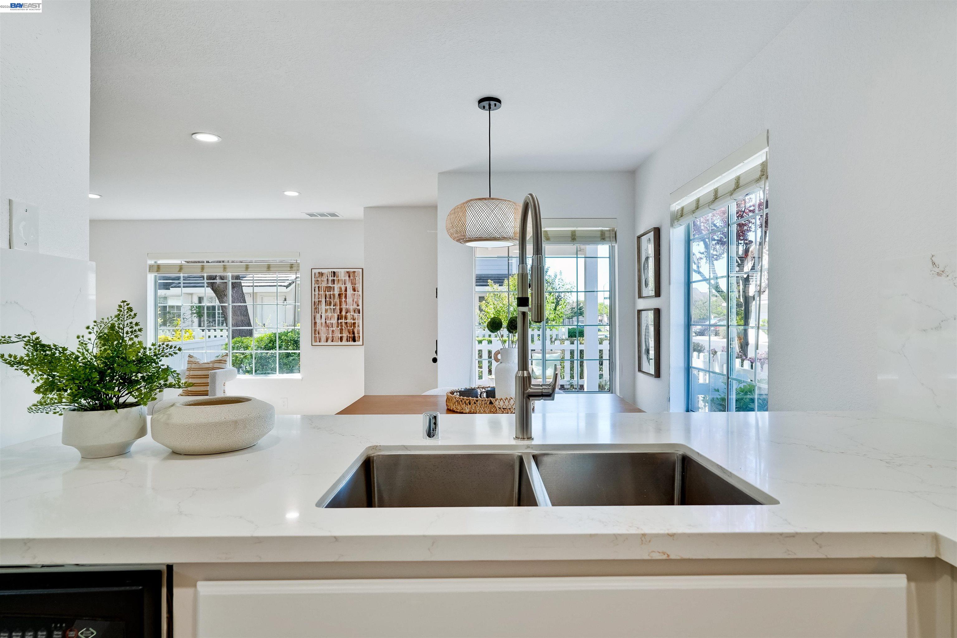 Detail Gallery Image 12 of 38 For 34743 Chanel Terrace, Fremont,  CA 94555 - 2 Beds | 2/1 Baths