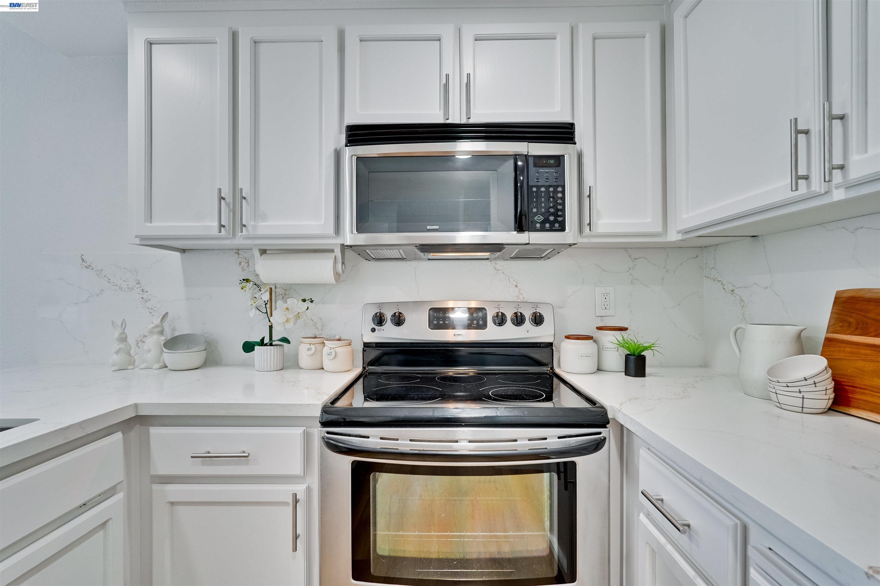 Detail Gallery Image 13 of 38 For 34743 Chanel Terrace, Fremont,  CA 94555 - 2 Beds | 2/1 Baths