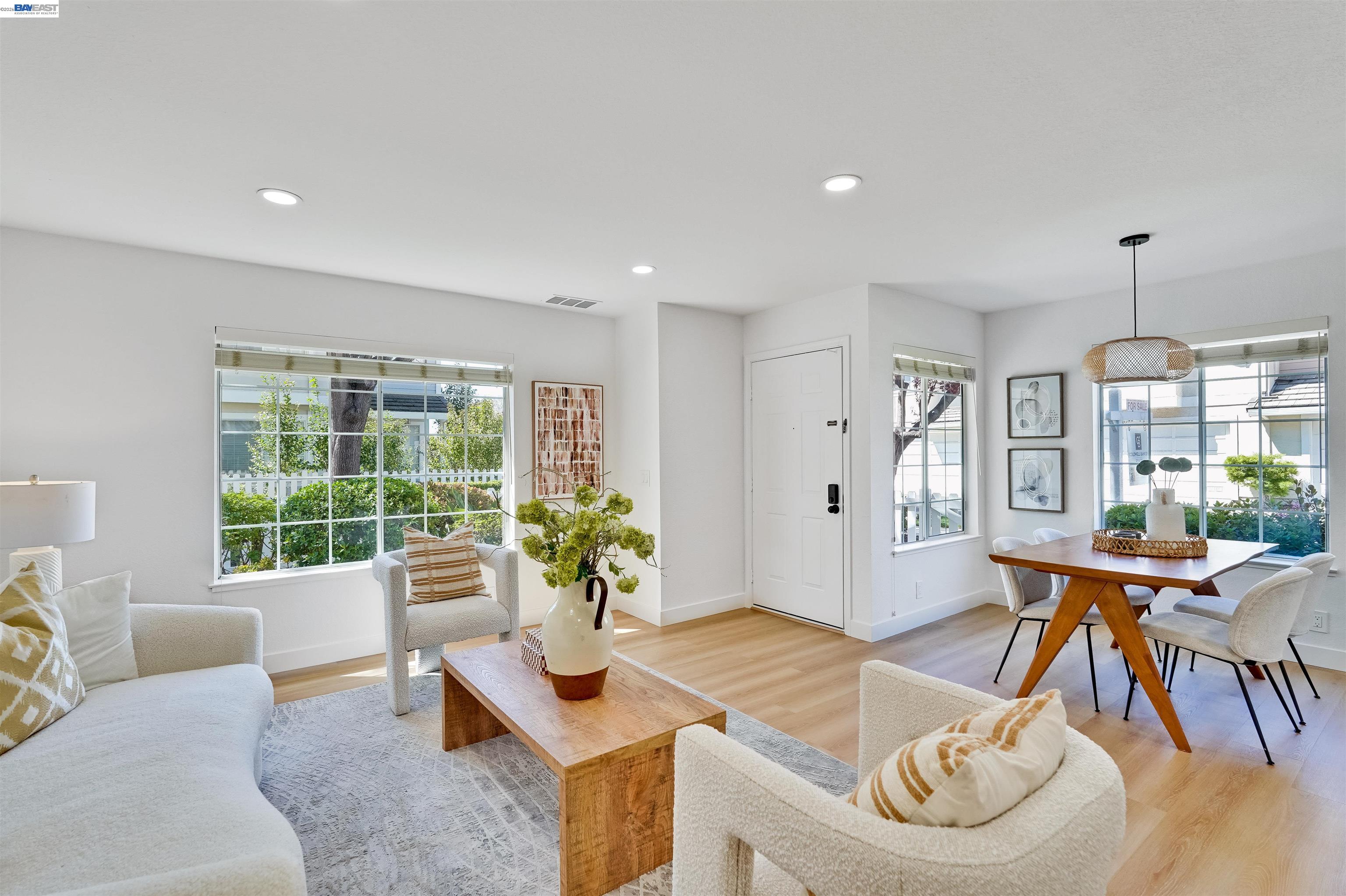 Detail Gallery Image 3 of 38 For 34743 Chanel Terrace, Fremont,  CA 94555 - 2 Beds | 2/1 Baths