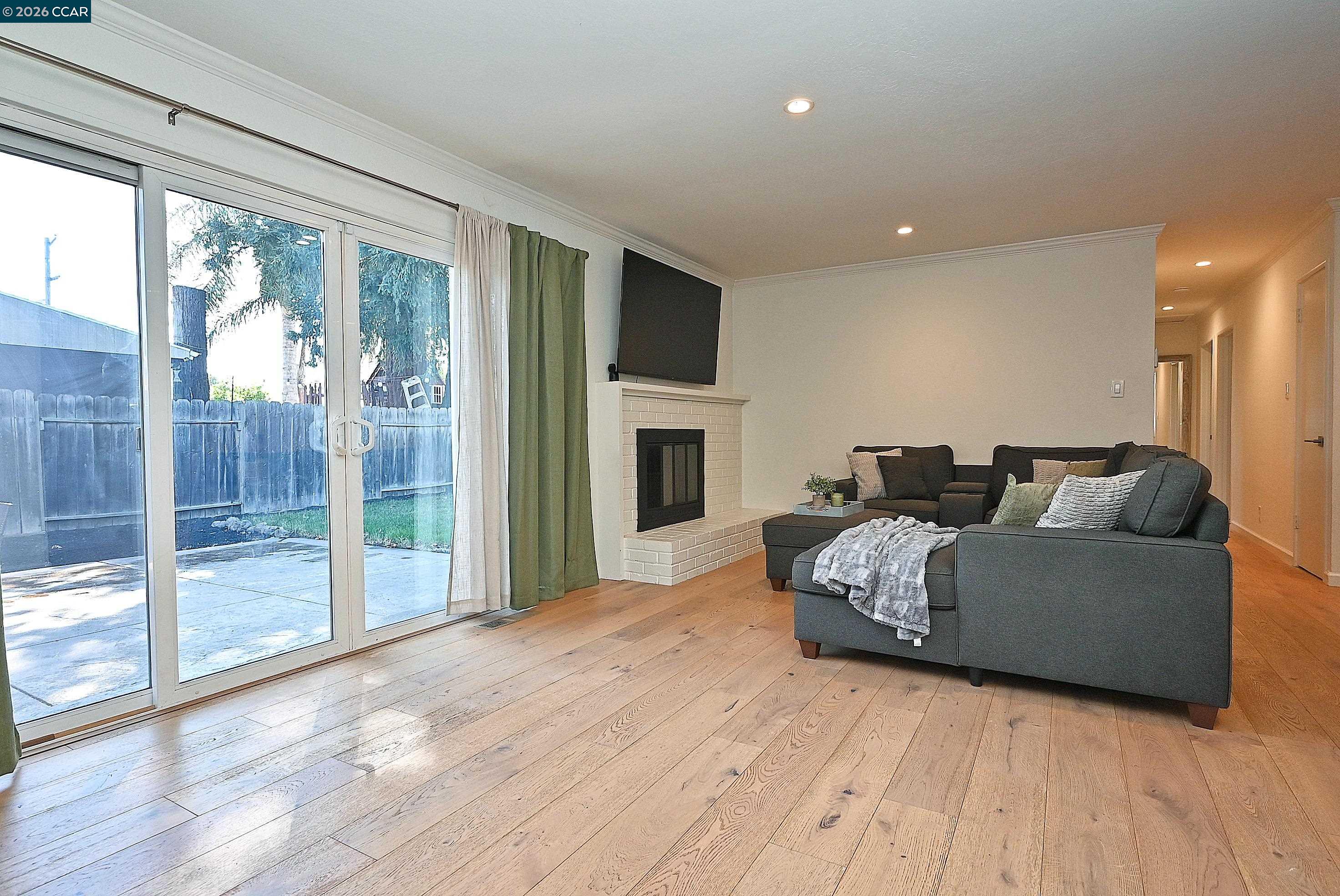 Detail Gallery Image 12 of 32 For 1156 Carey Dr, Concord,  CA 94520 - 3 Beds | 2 Baths